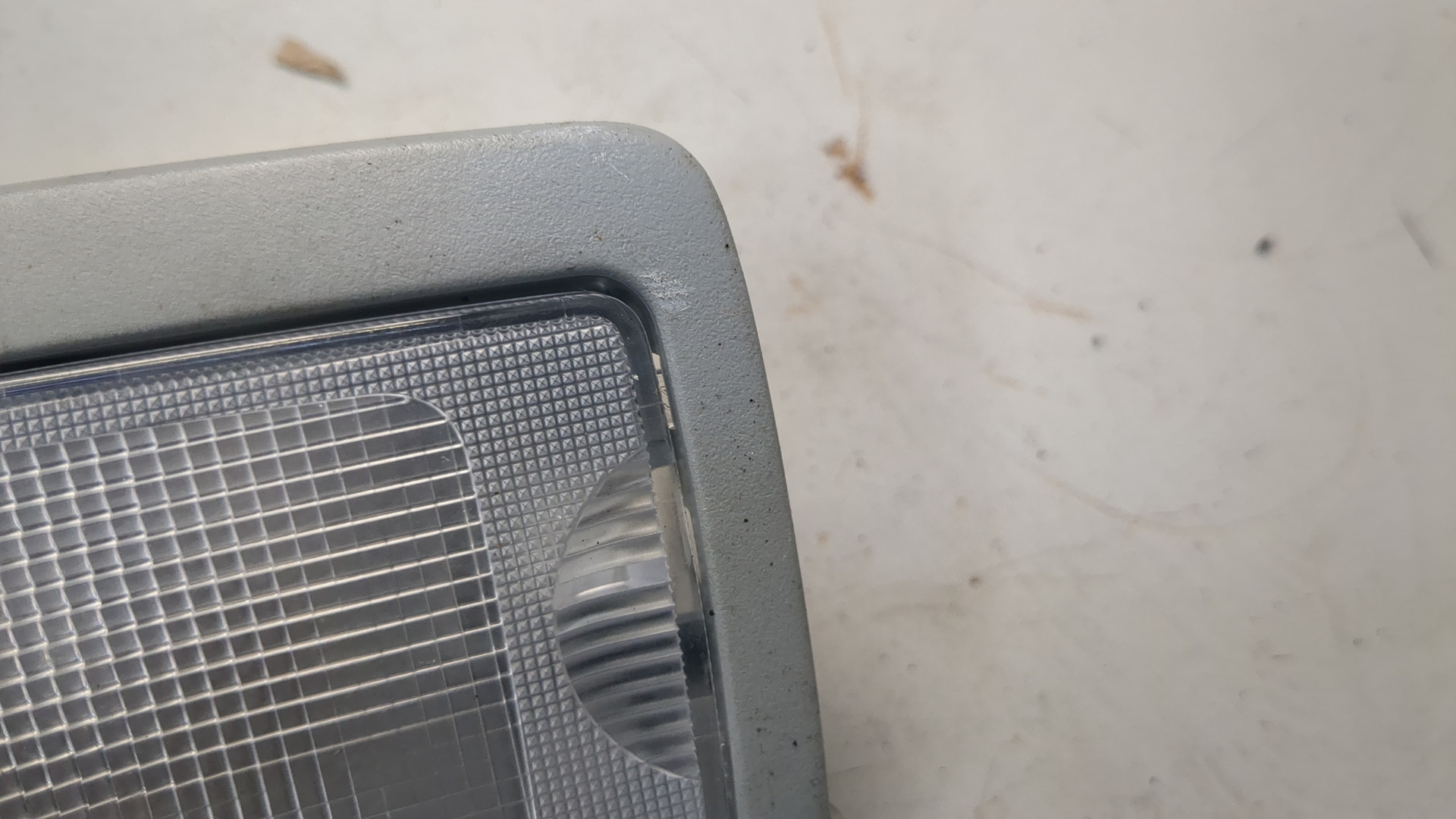 Плафон салонный