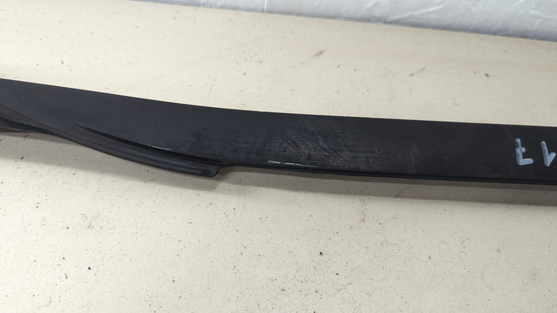 Молдинг лобового стекла