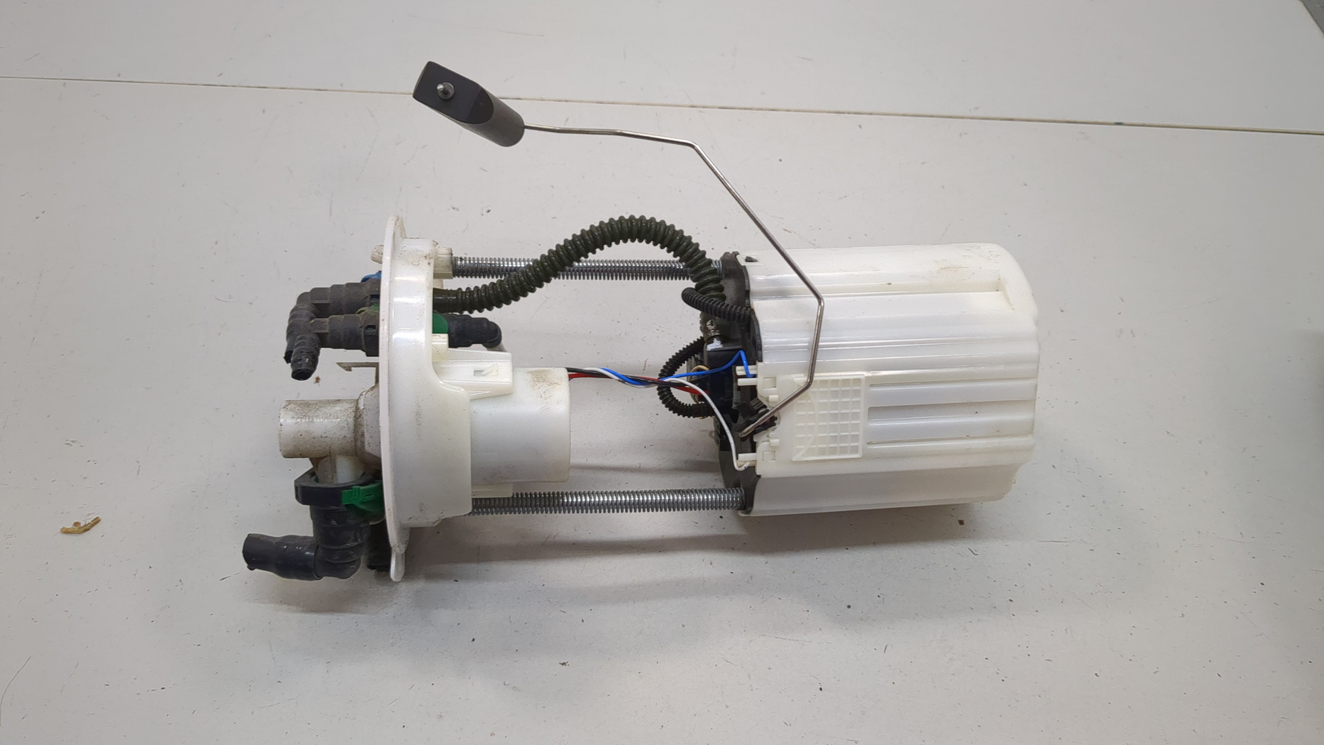 Насос топливный электрический