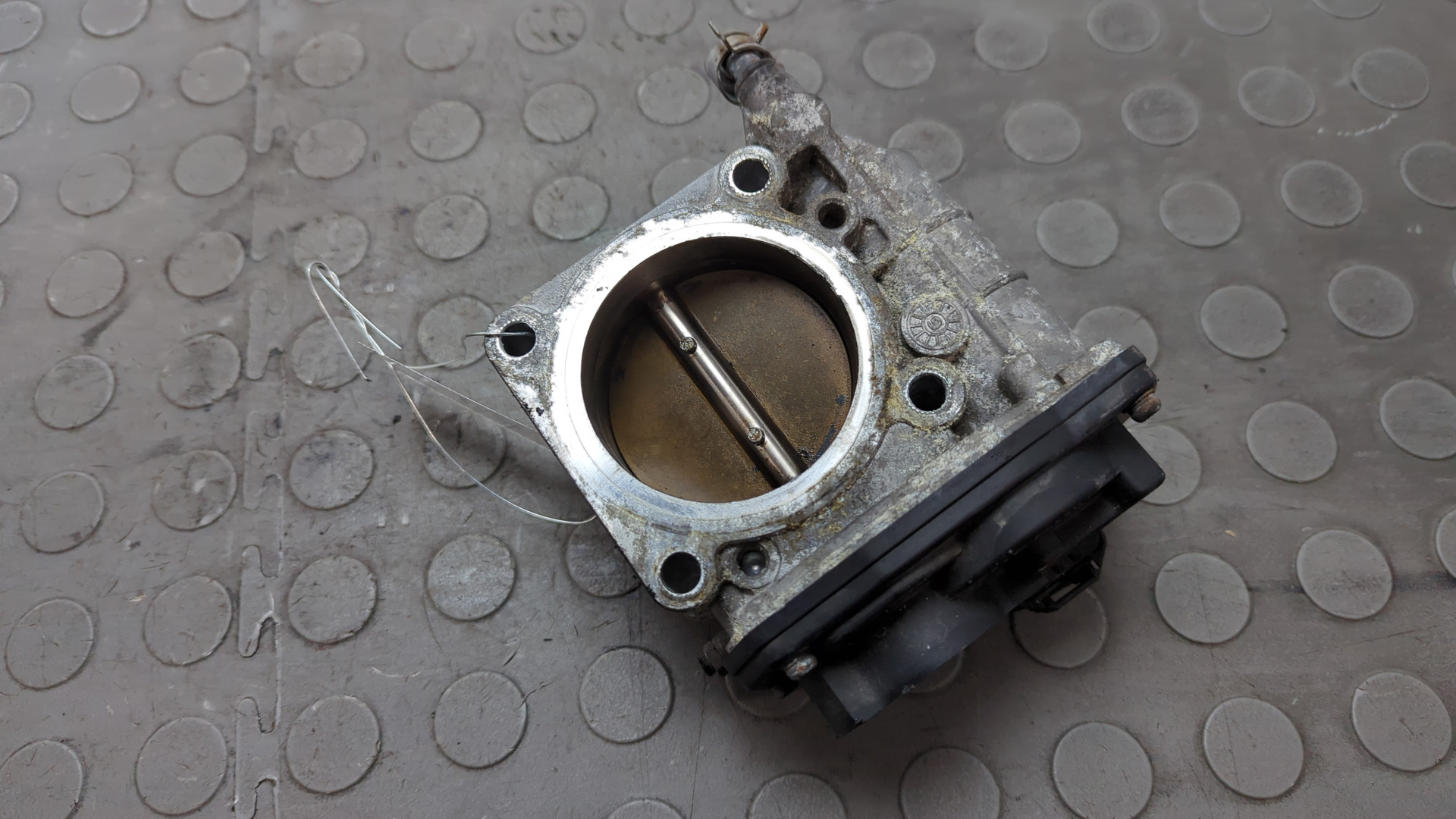 Заслонка дроссельная электрическая