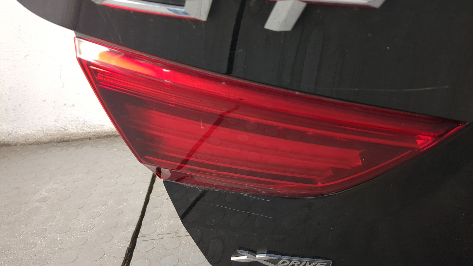 Дверь багажника