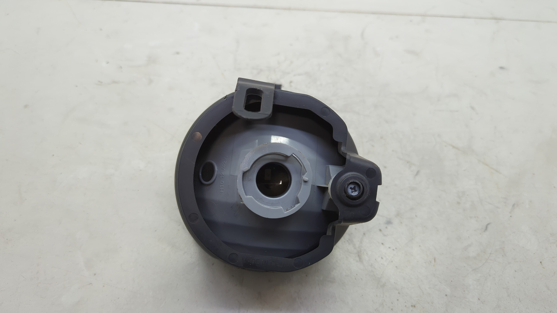 Фара противотуманная левая