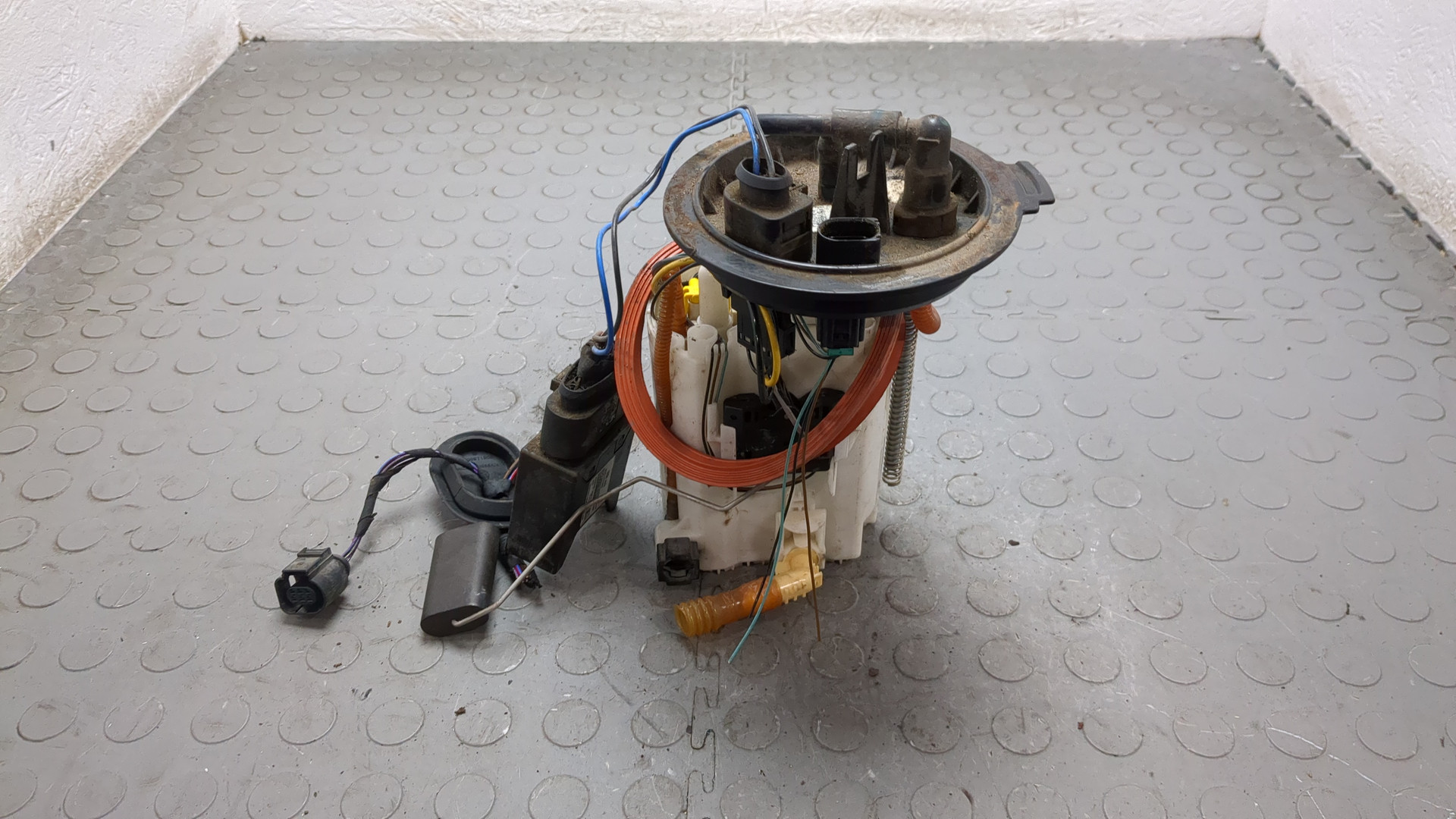 Насос топливный электрический