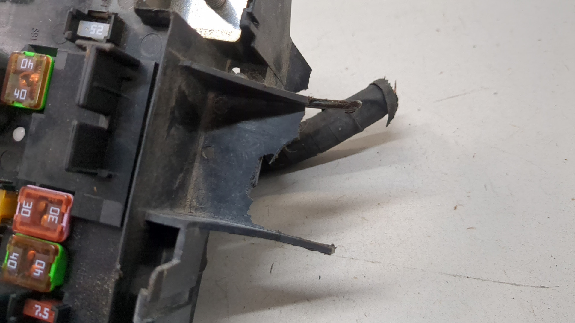 Блок предохранителей