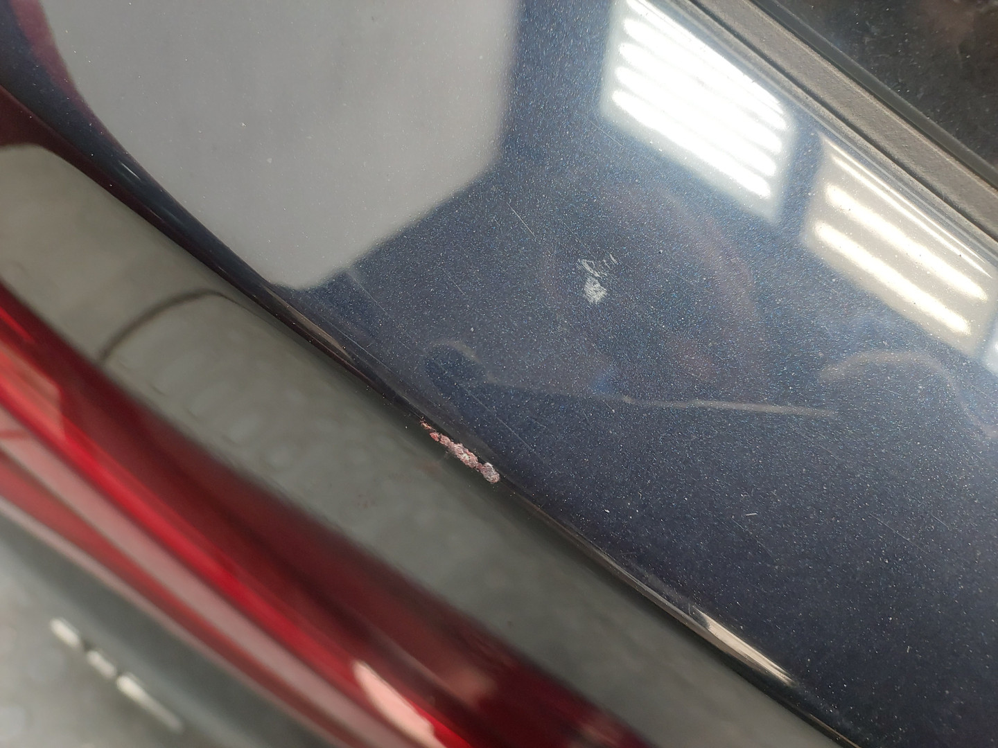 Дверь багажника