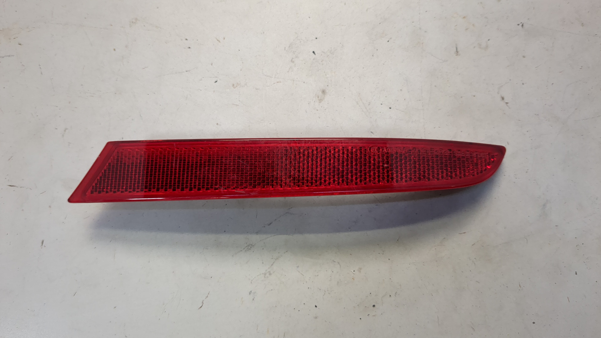 Отражатель в бампер задний правый