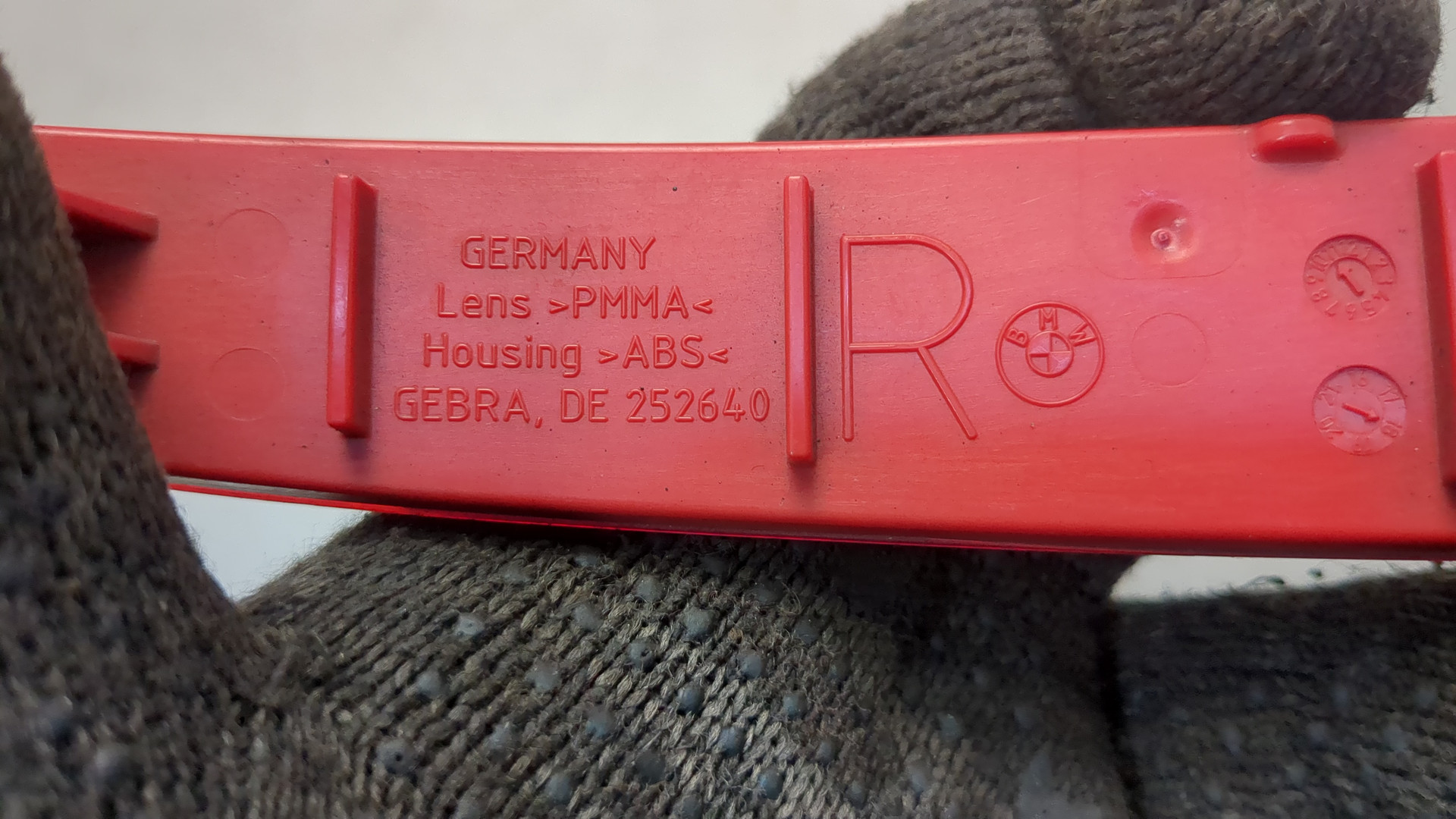 Отражатель в бампер задний правый