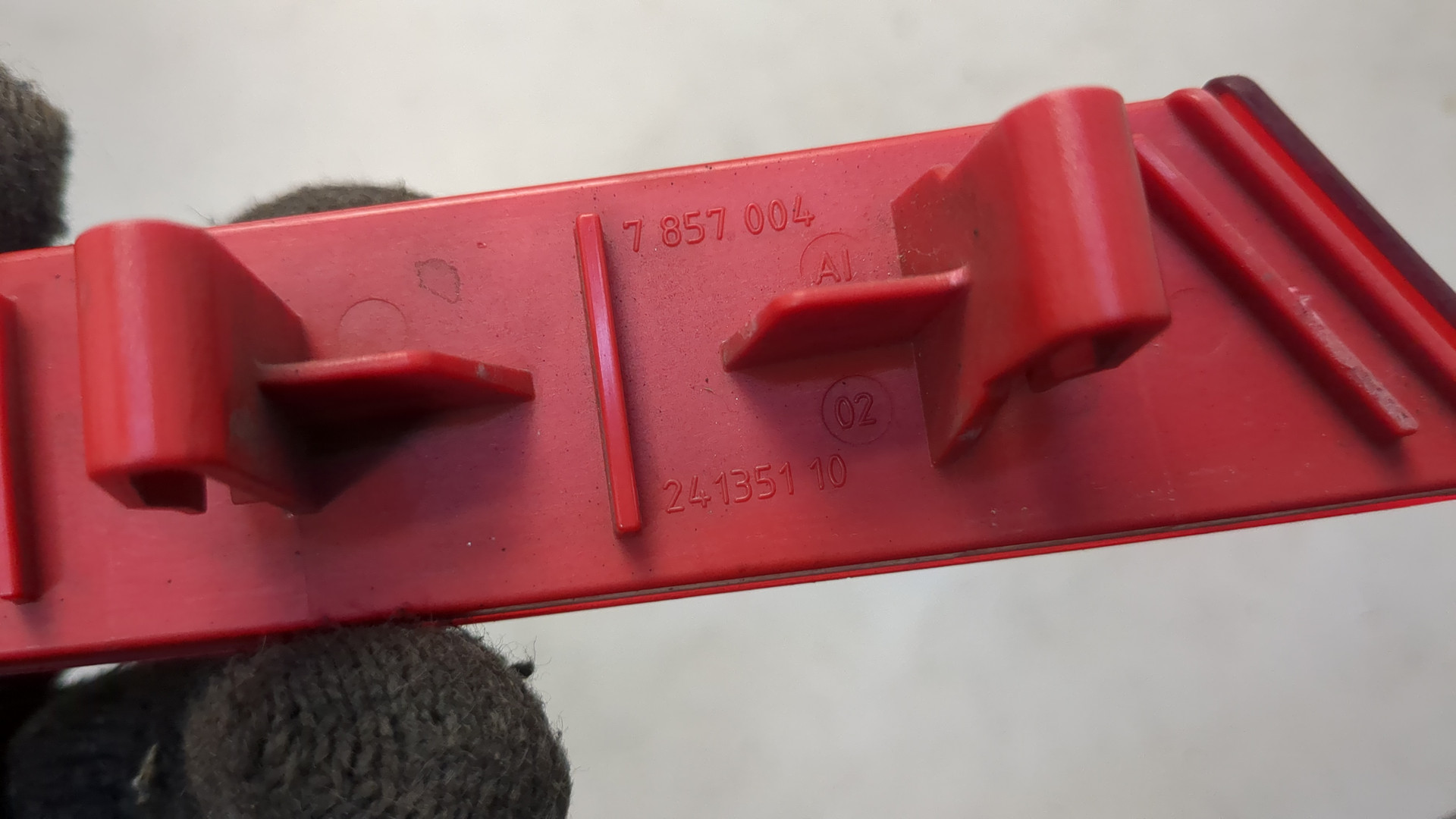 Отражатель в бампер задний правый