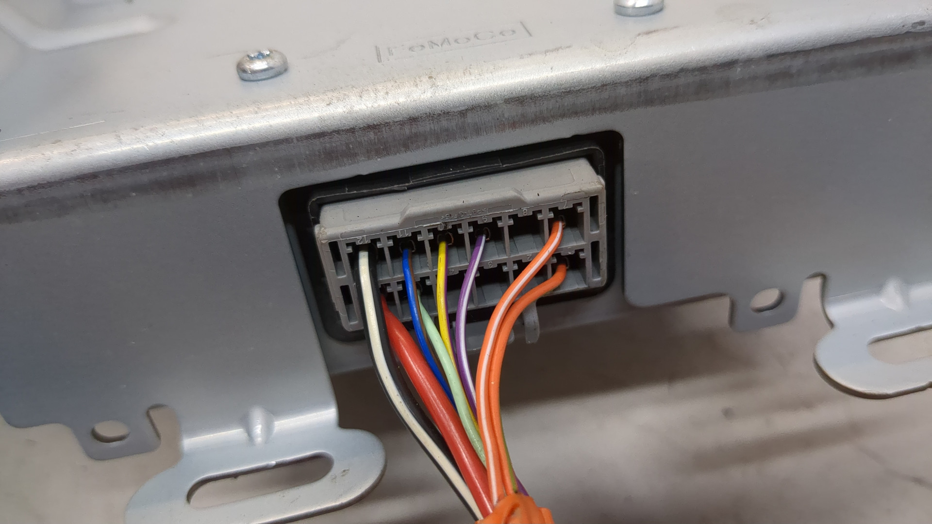 Преобразователь напряжения (адаптер)