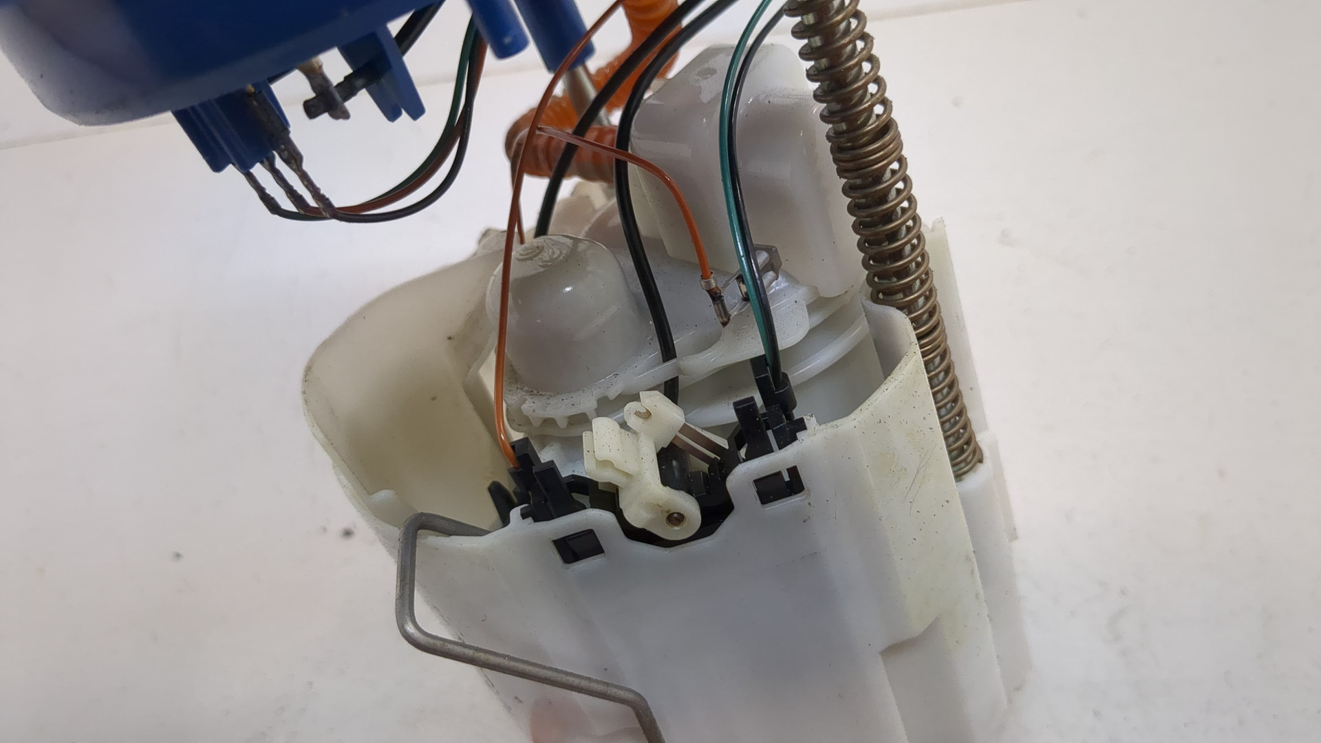 Насос топливный электрический