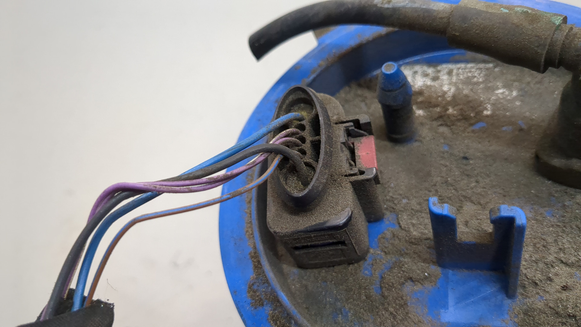 Насос топливный электрический