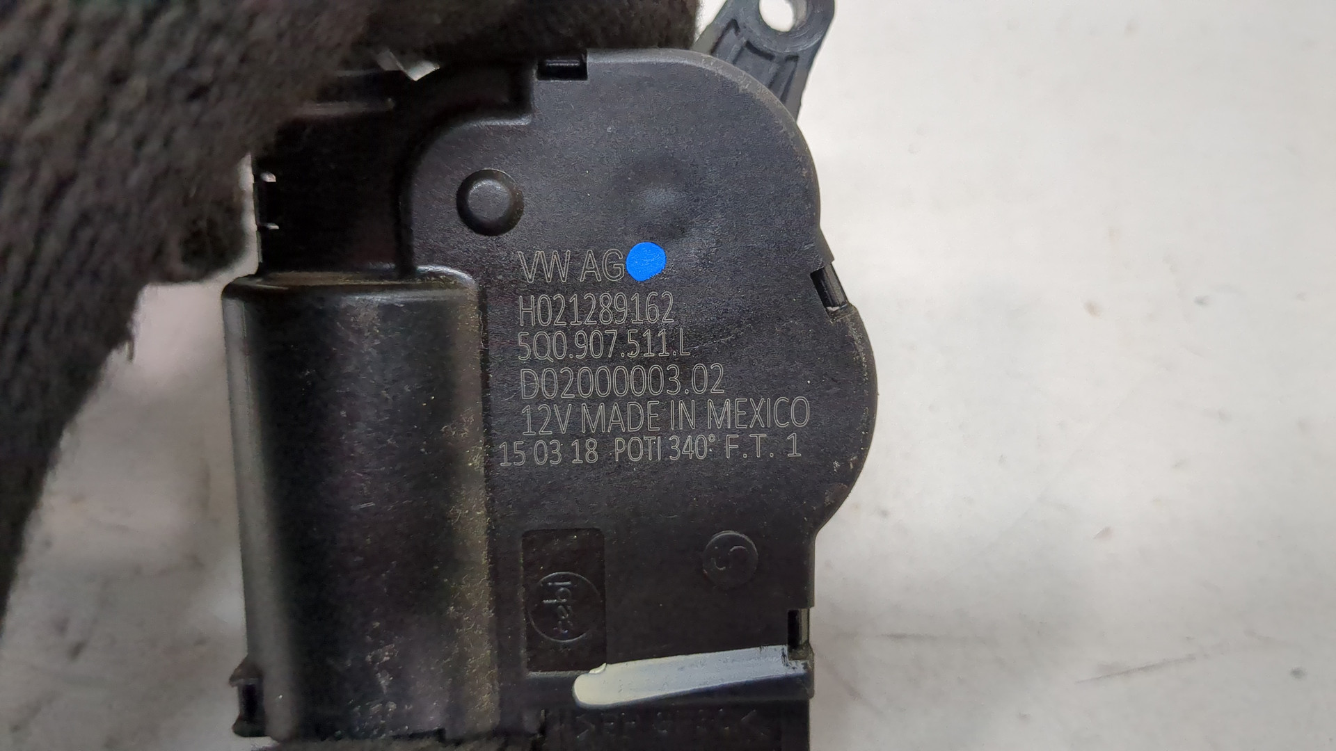 Моторчик заслонки печки