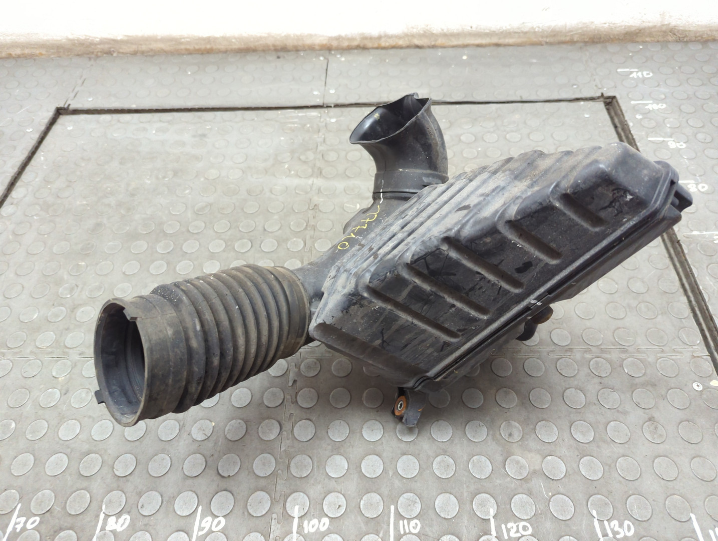 Резонатор воздушного фильтра