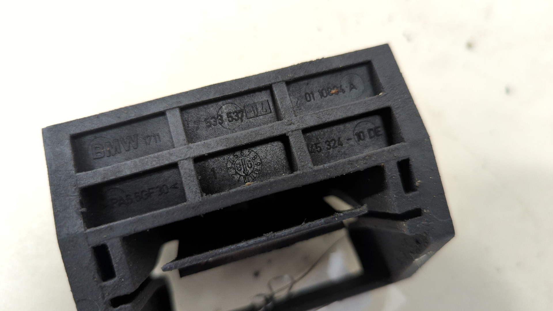 Кронштейн радиатора