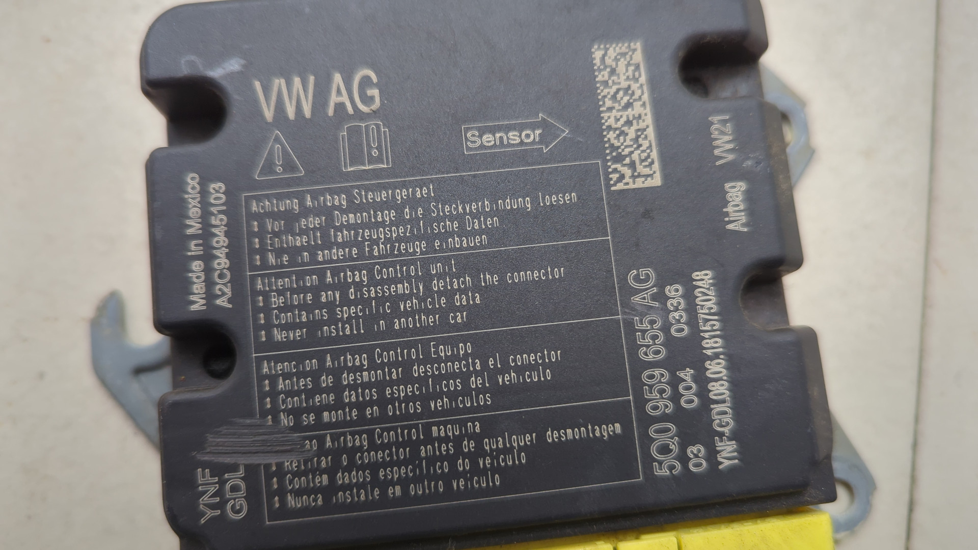 Блок управления подушек безопасности (AIR BAG)