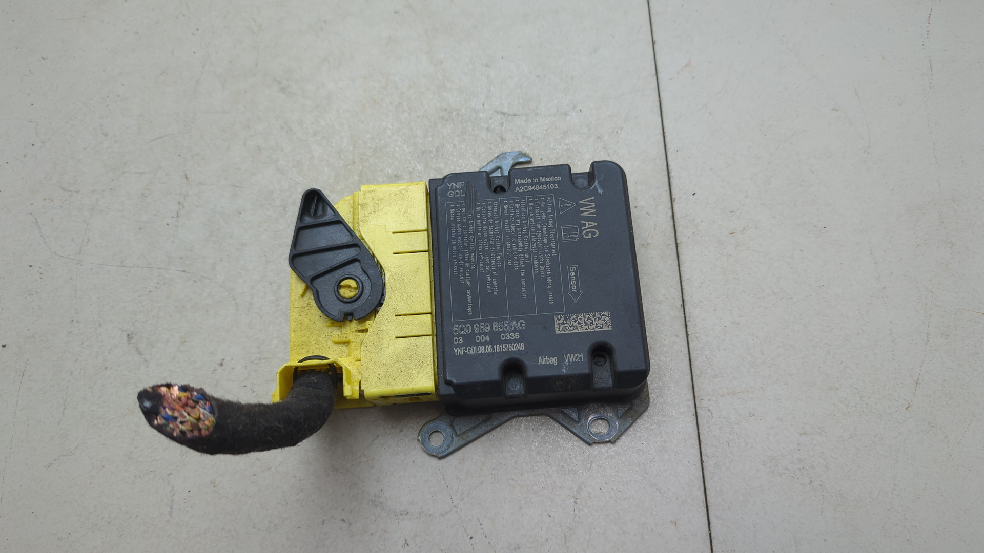 Блок управления подушек безопасности (AIR BAG)