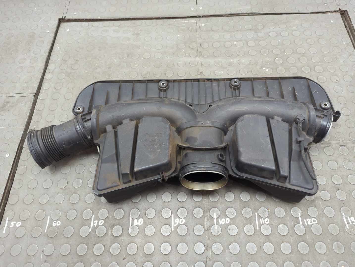 Резонатор воздушного фильтра