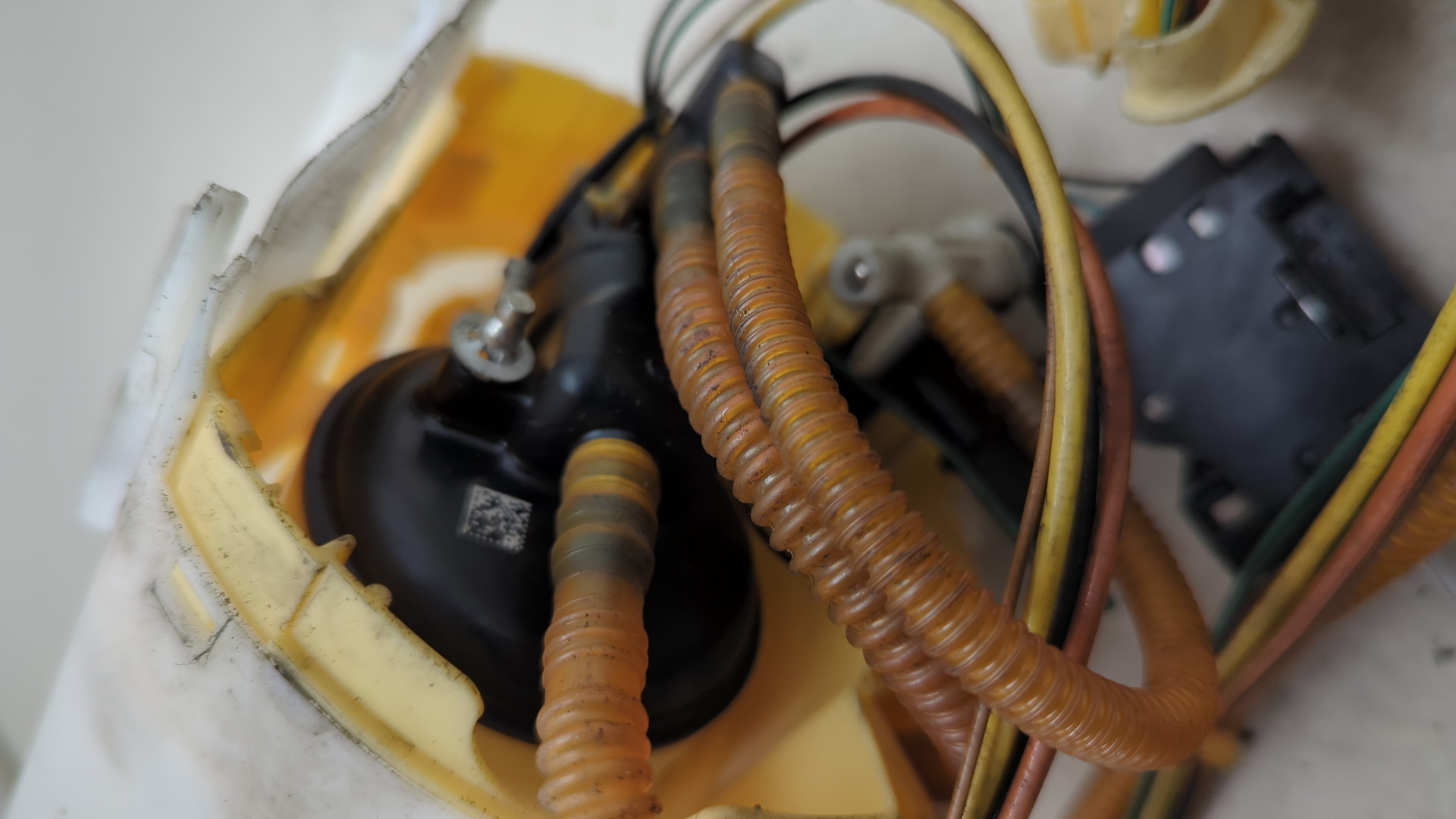 Насос топливный электрический