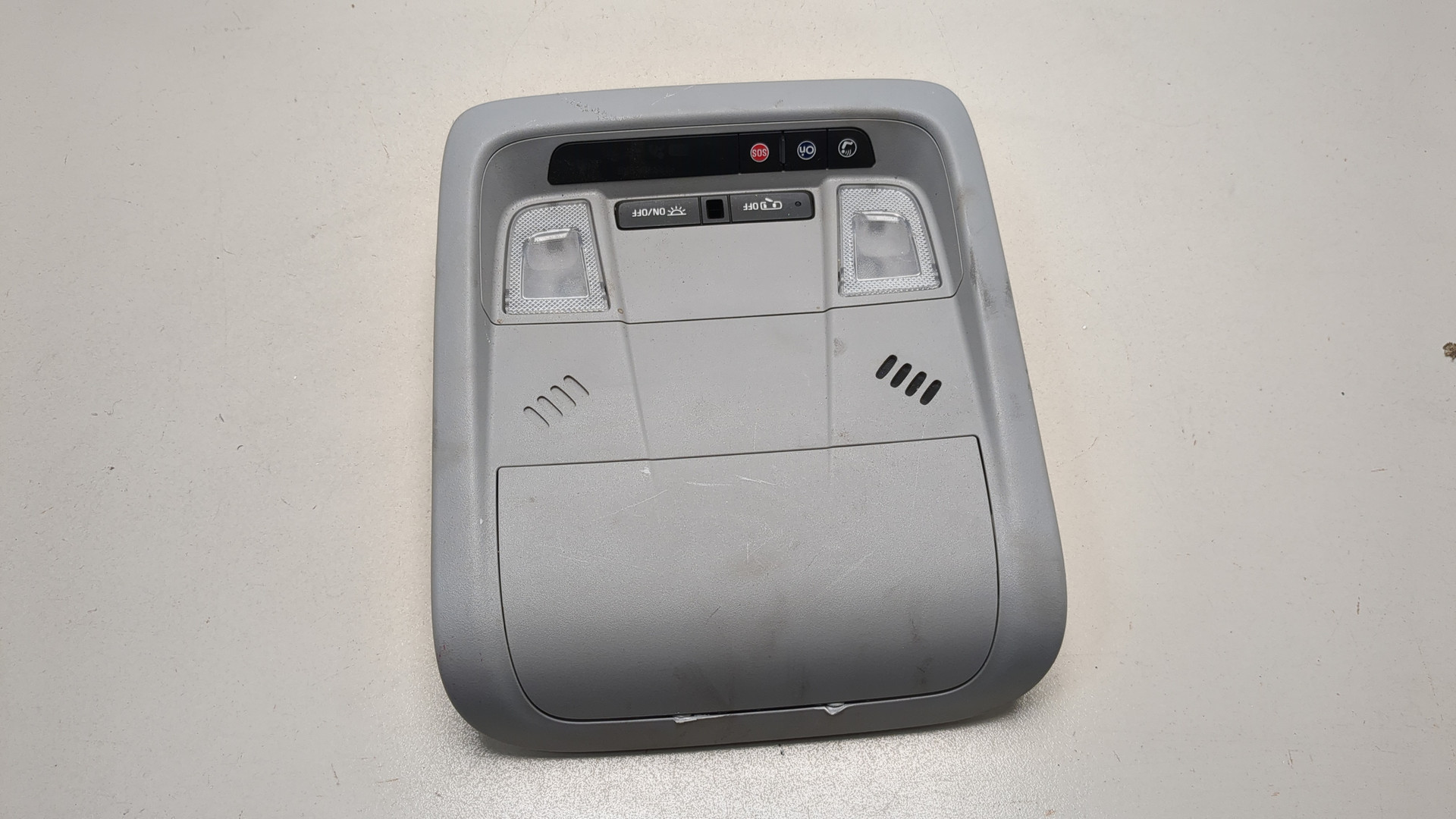 Плафон салонный