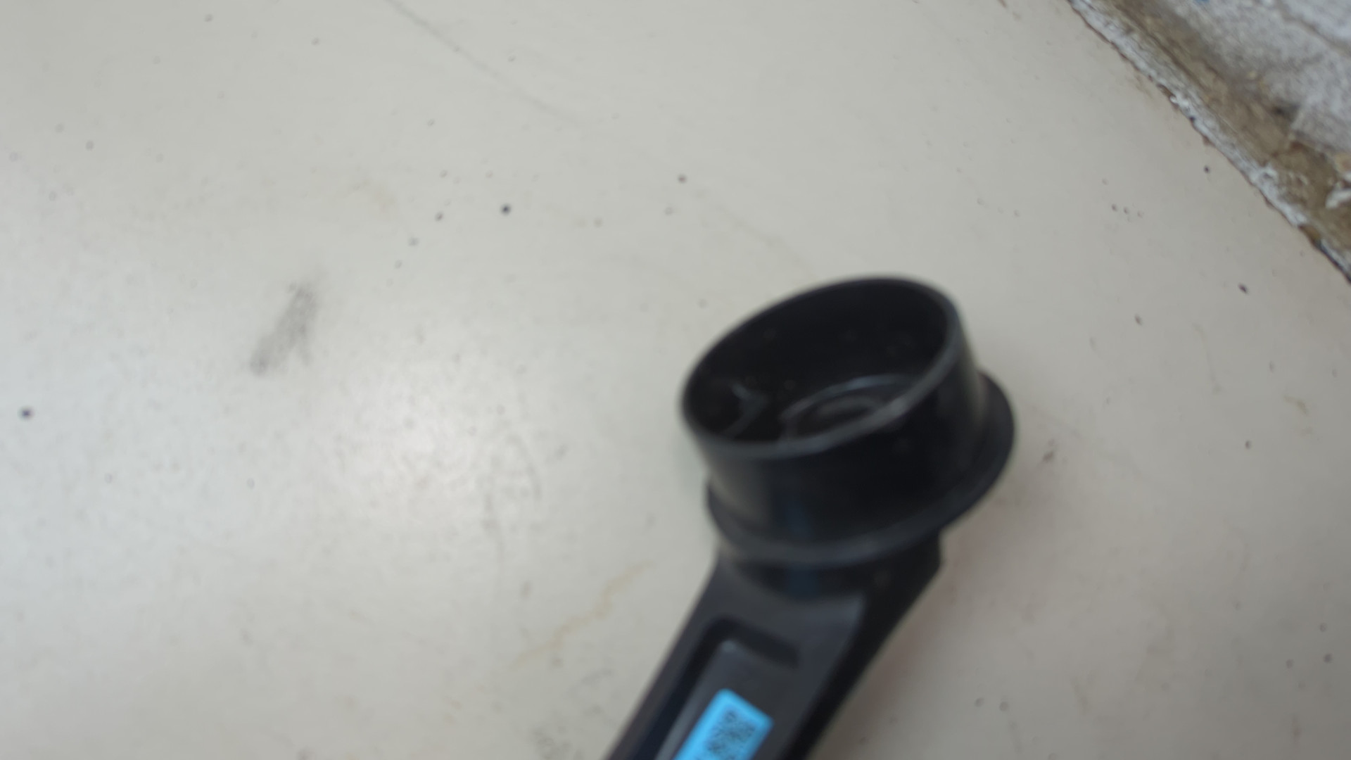 Поводок стеклоочистителя передний правый