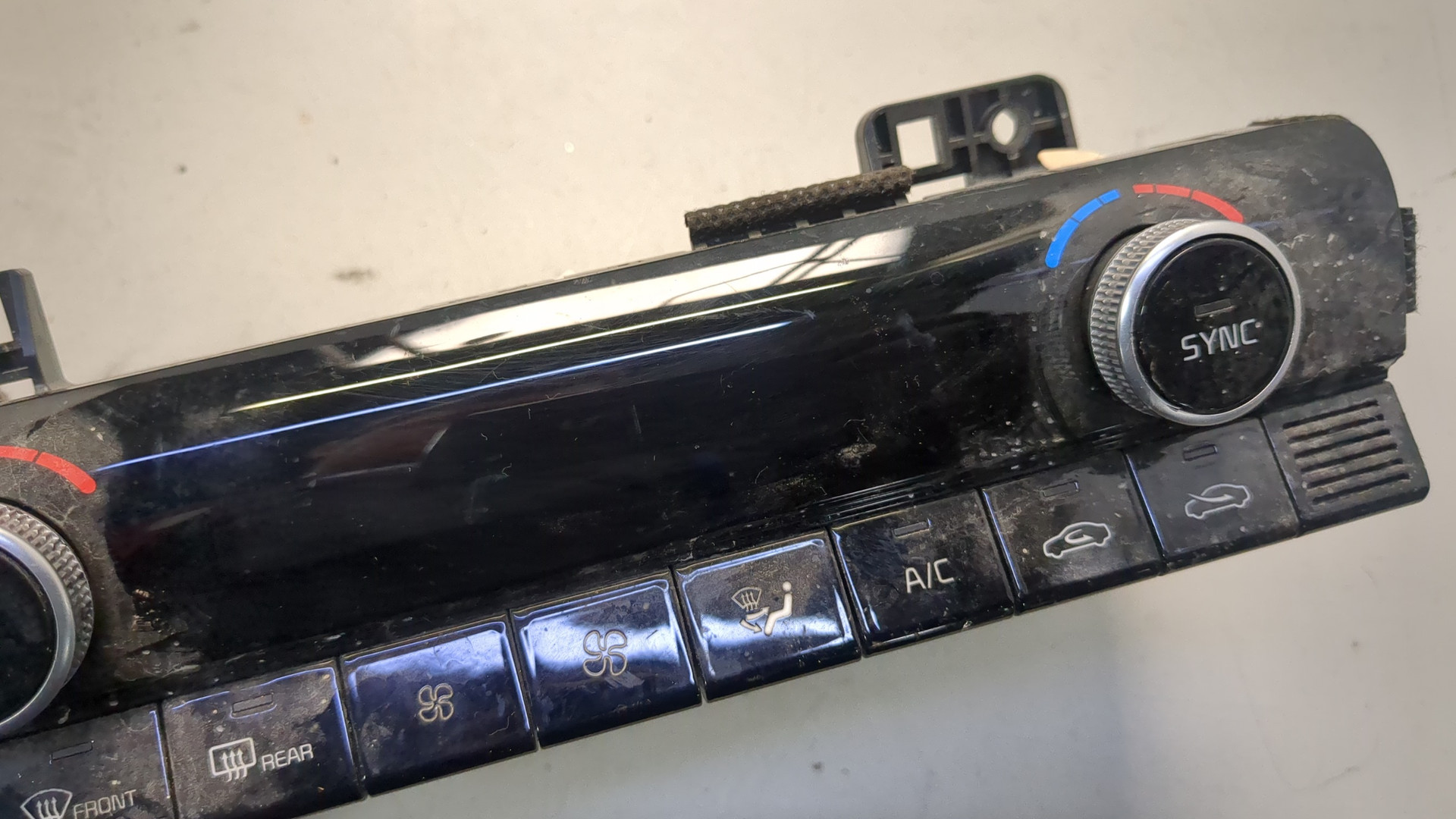 Переключатель отопителя