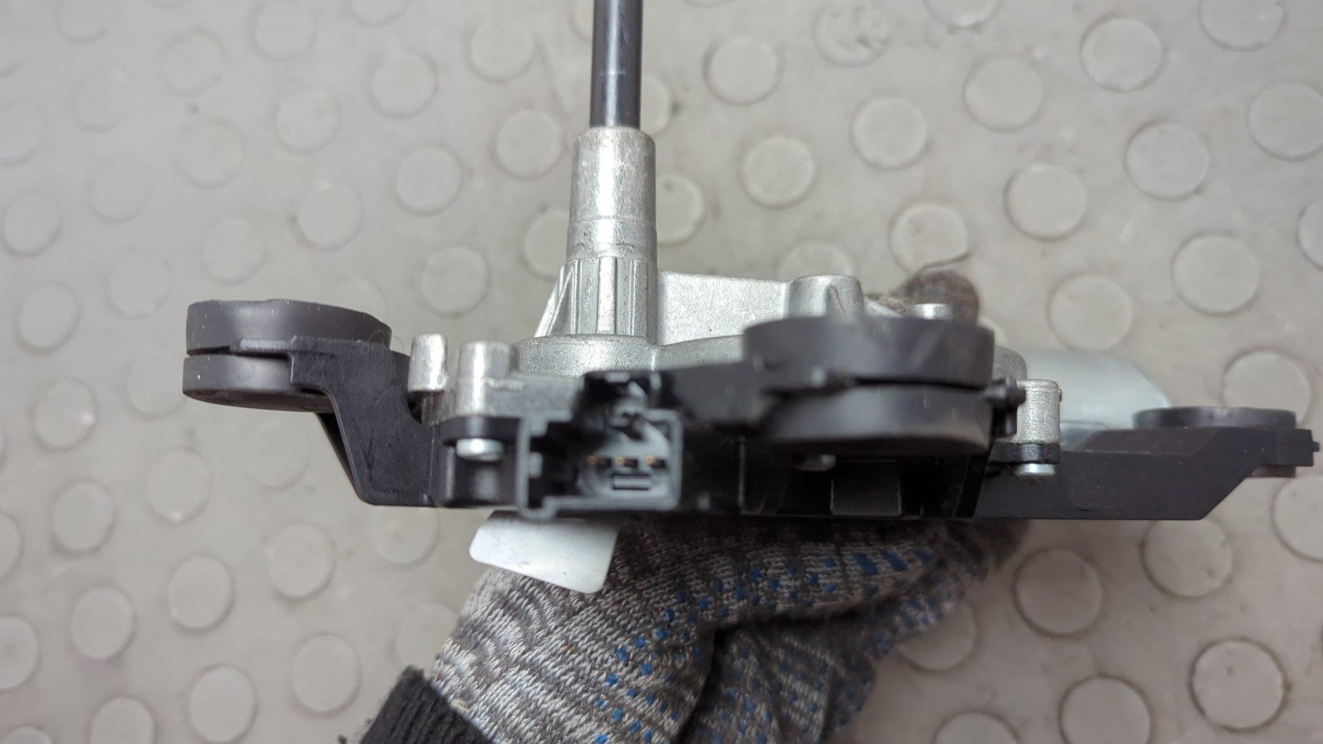 Моторчик стеклоочистителя задний