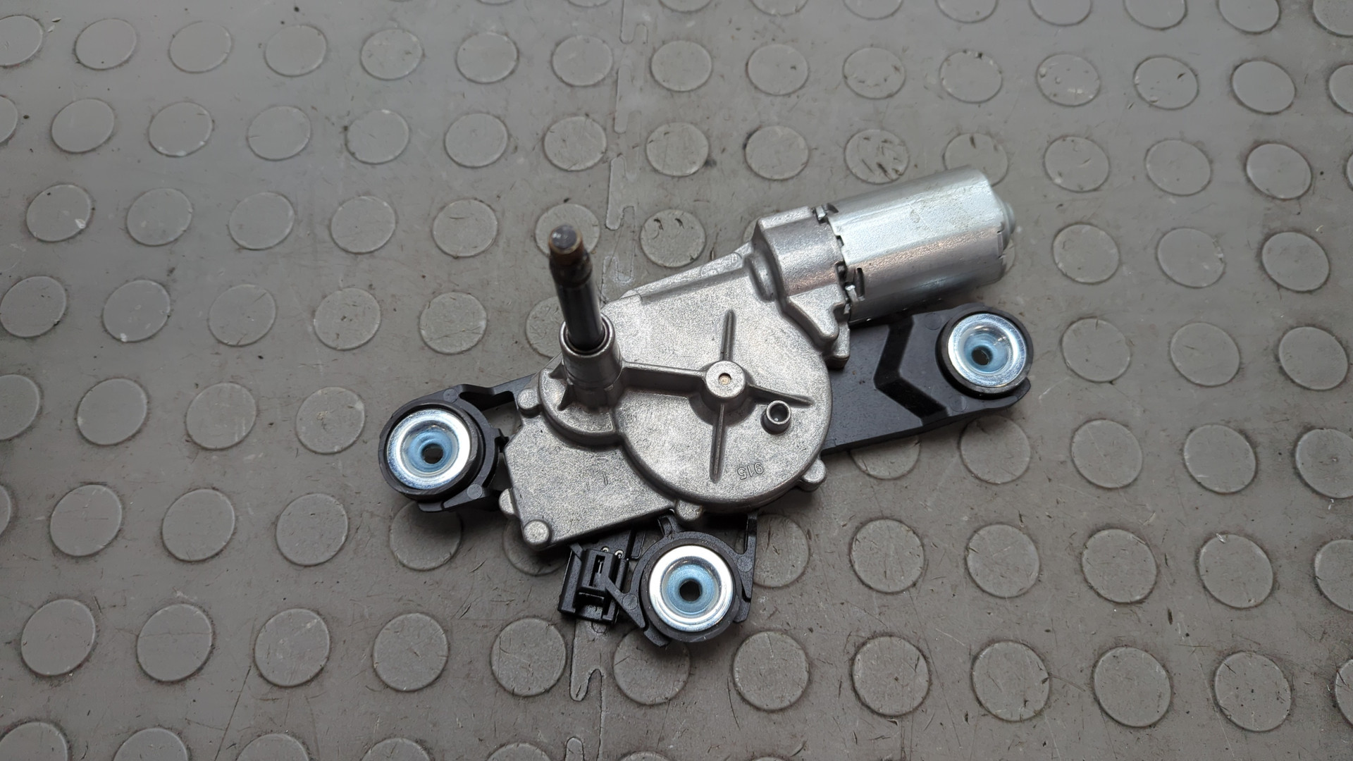 Моторчик стеклоочистителя задний