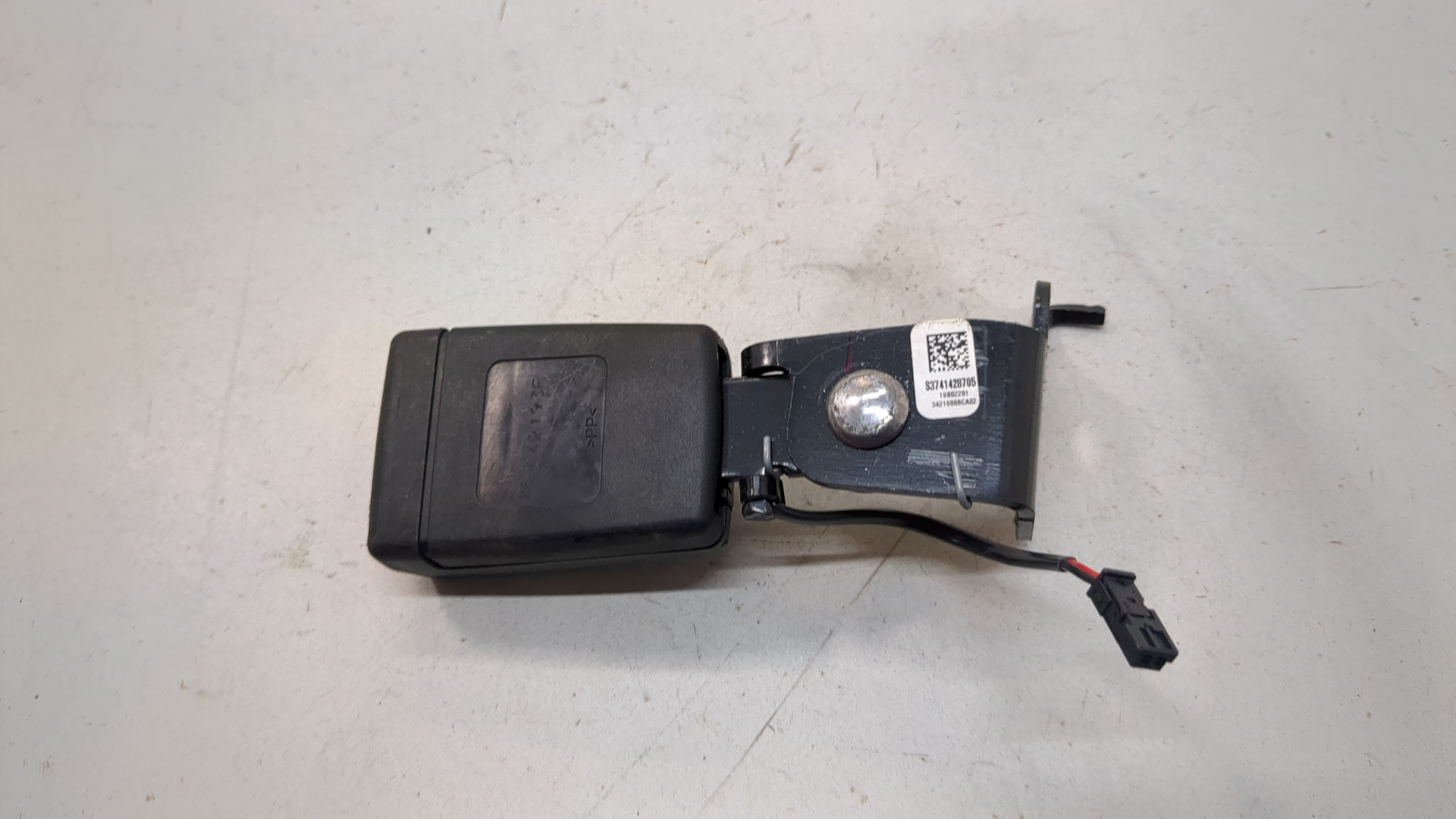 Ответная часть ремня безопасности