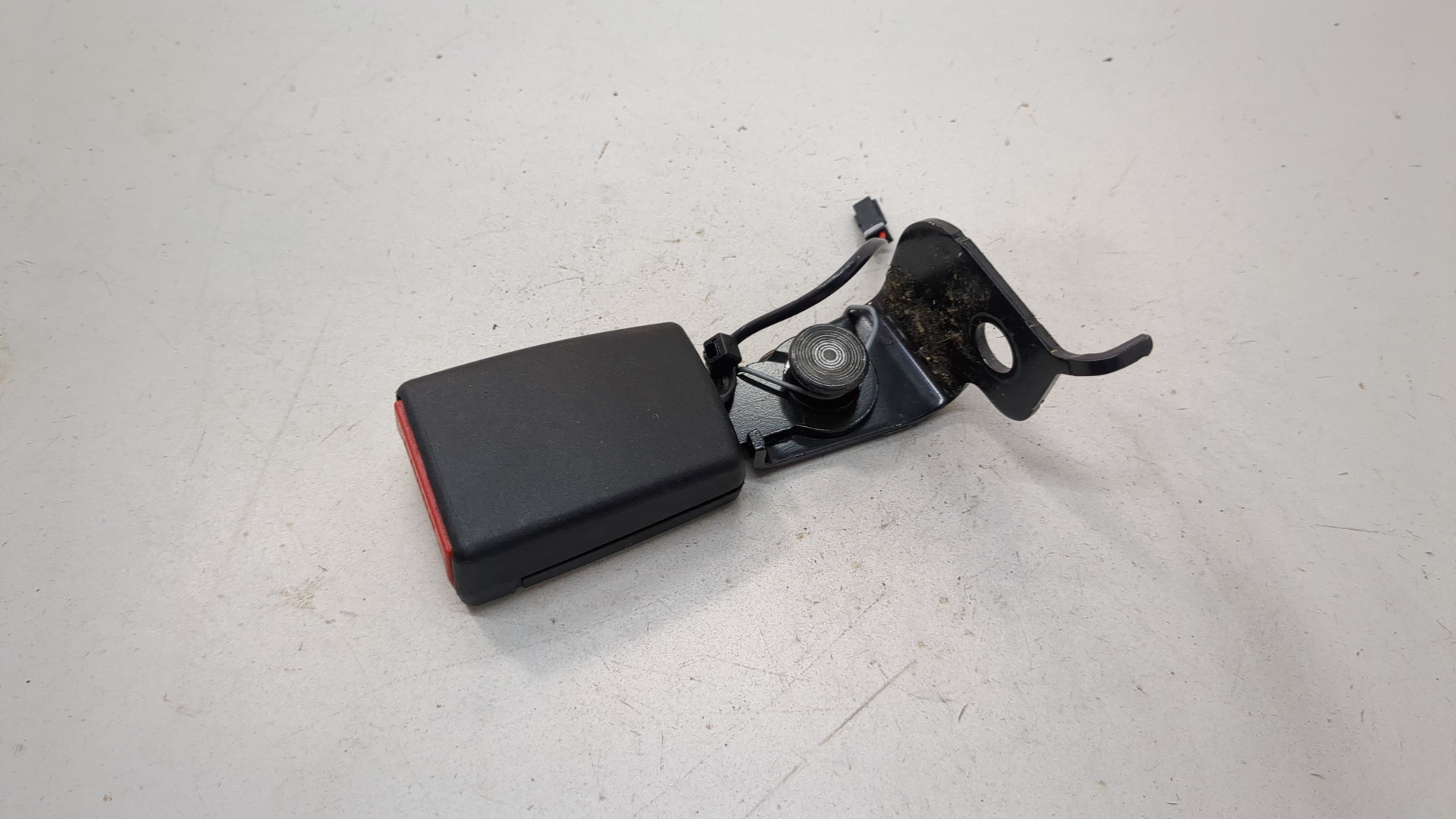 Ответная часть ремня безопасности