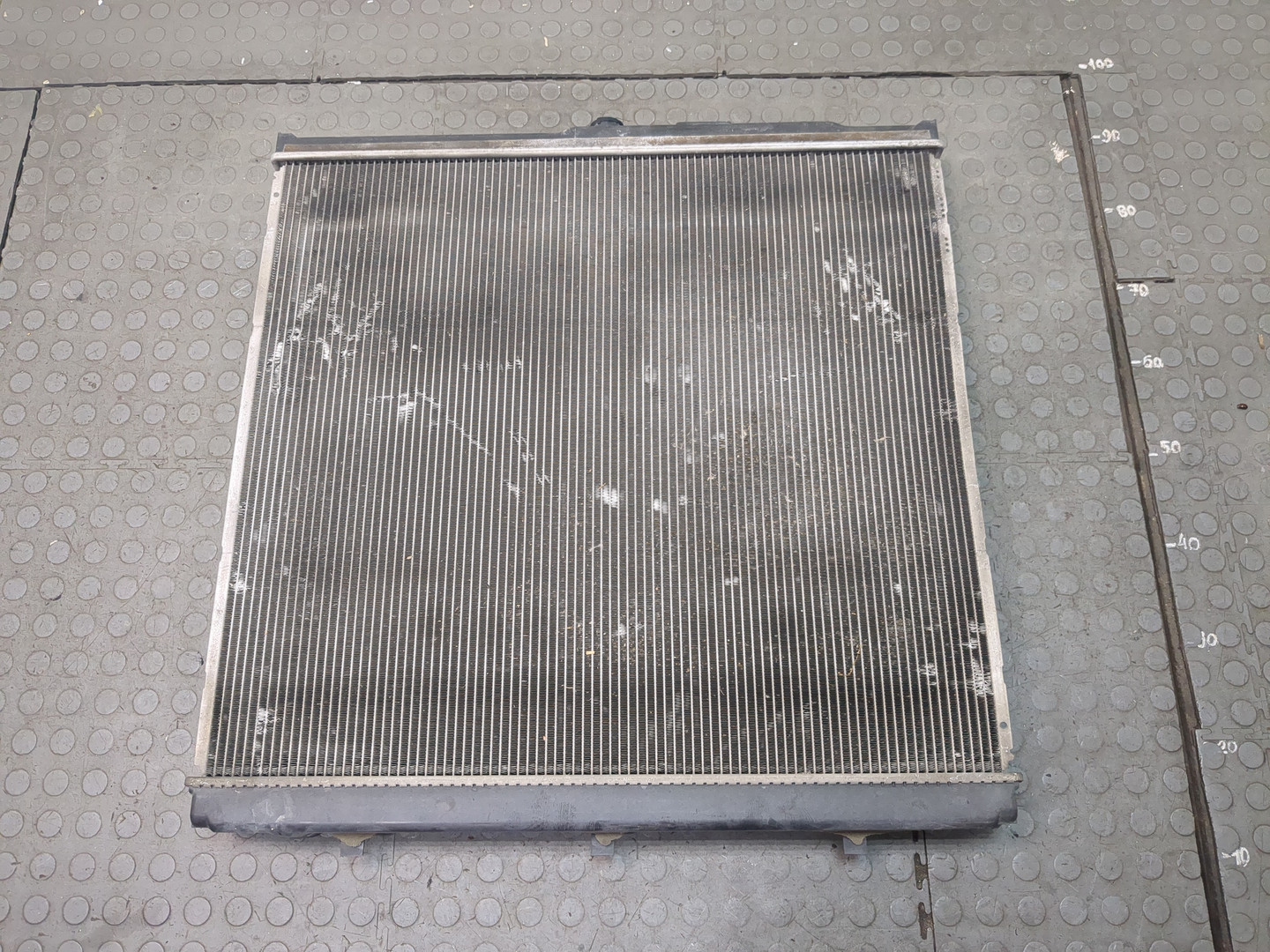 Радиатор охлаждения двигателя основной