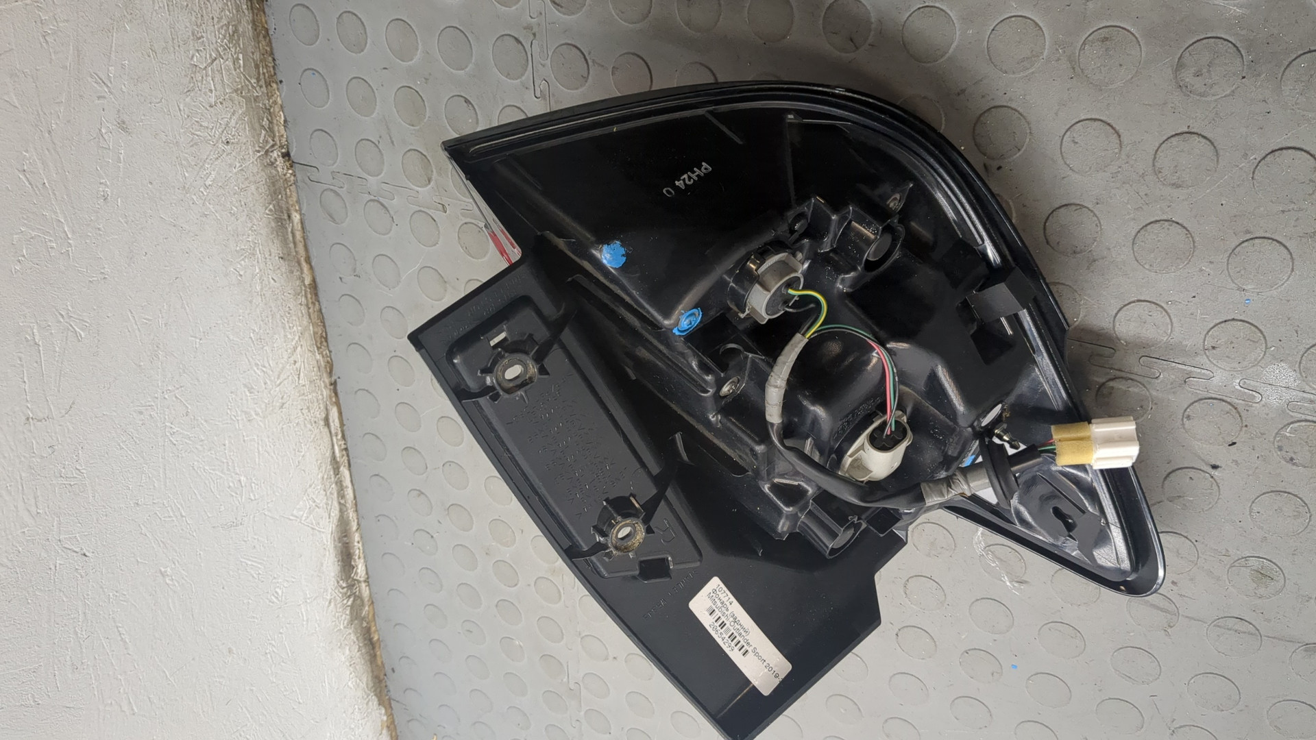 Фонарь задний правый