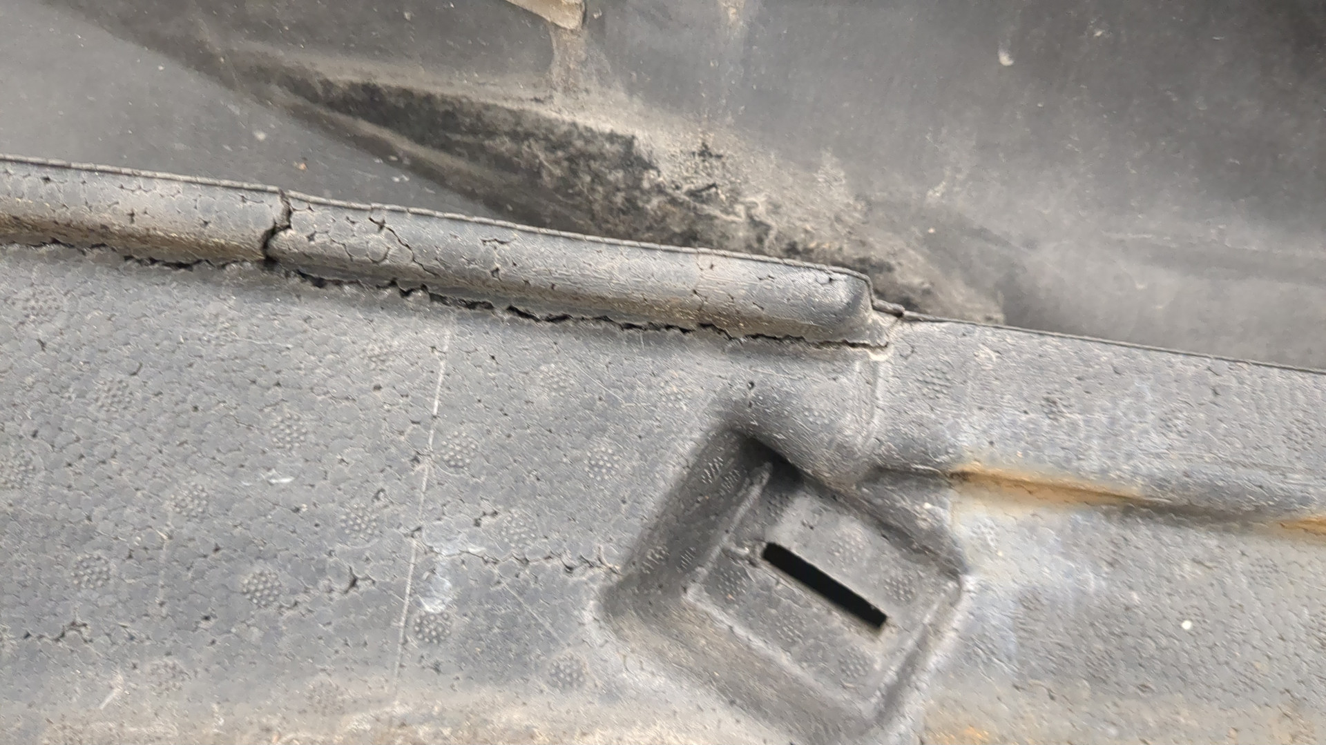 Бампер передний