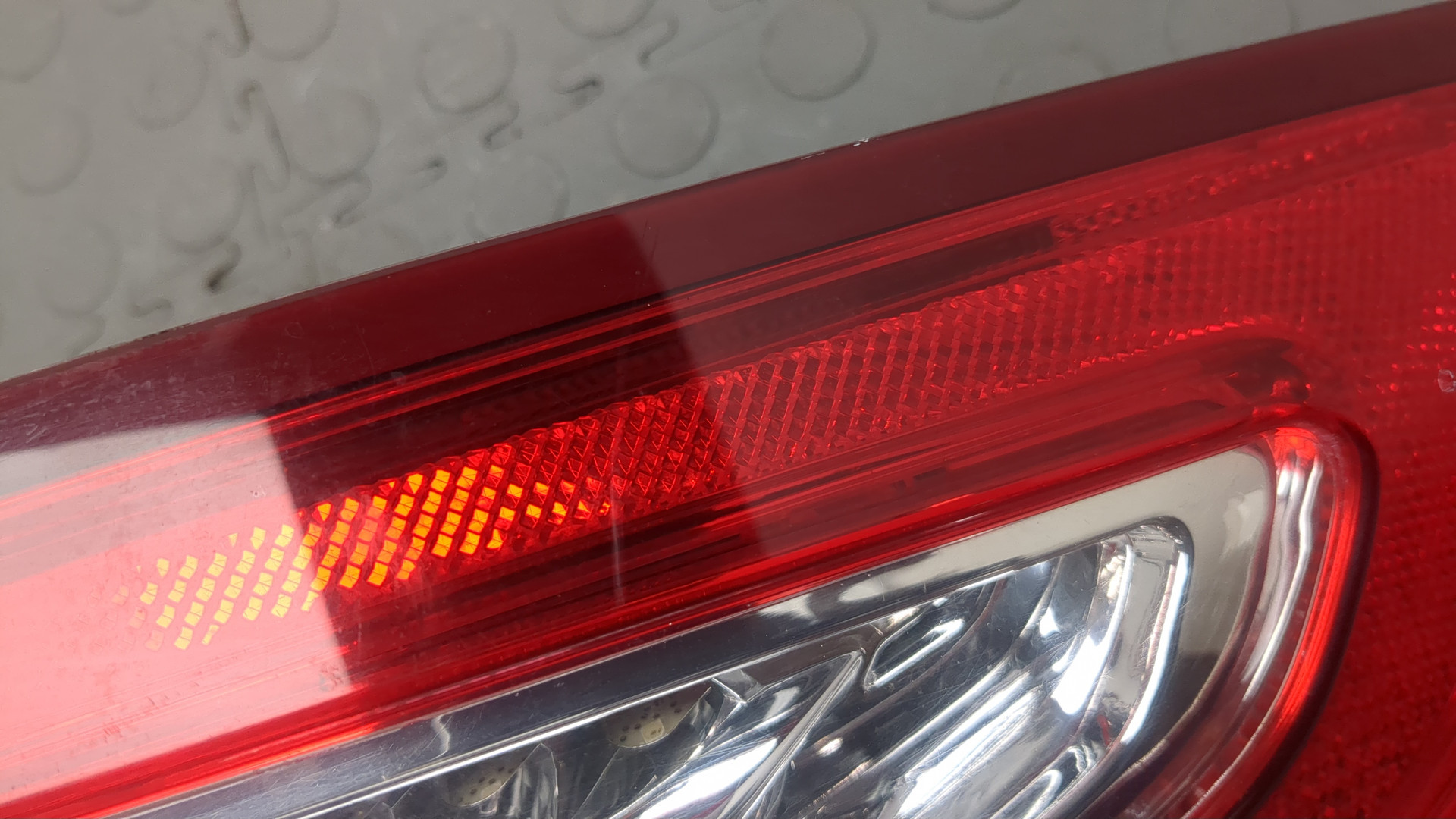 Фонарь задний правый