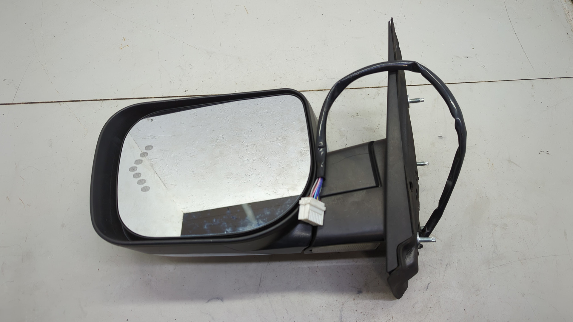 Зеркало левое электрическое