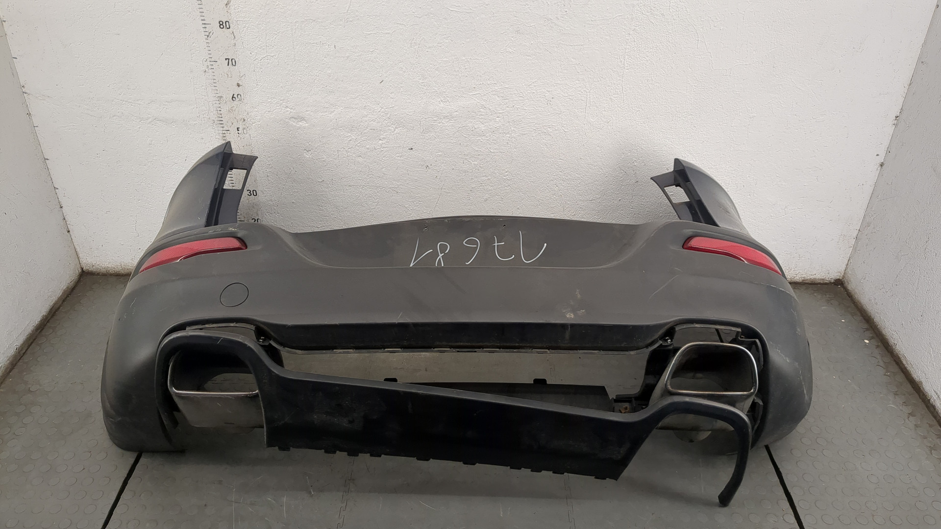 Бампер задний