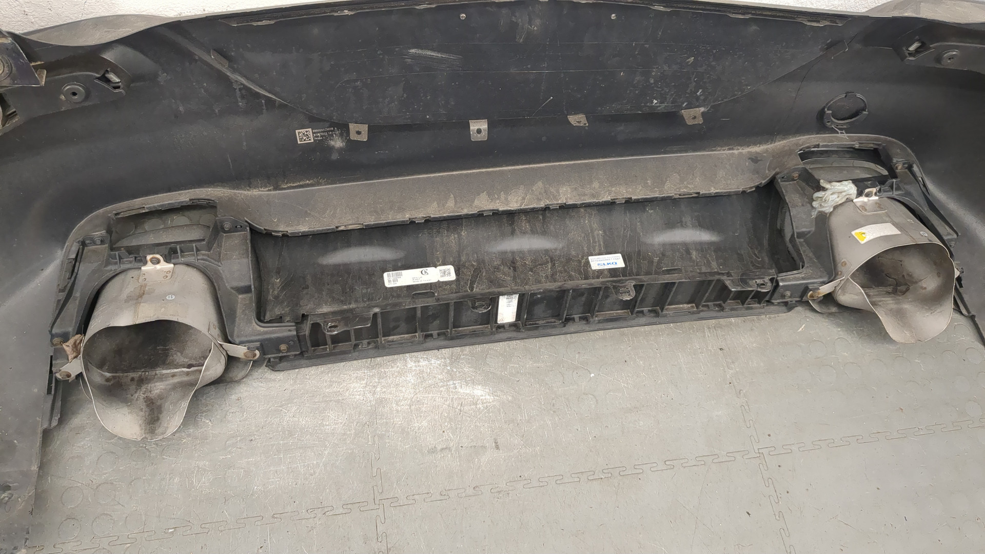 Бампер задний