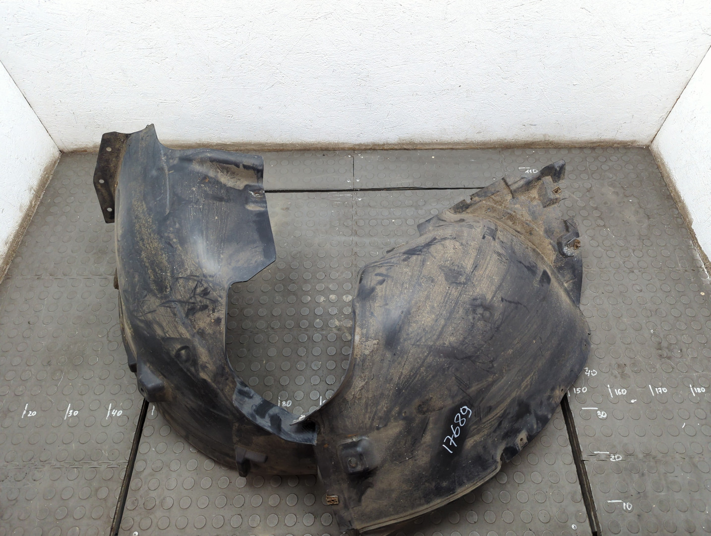 Локер передний правый