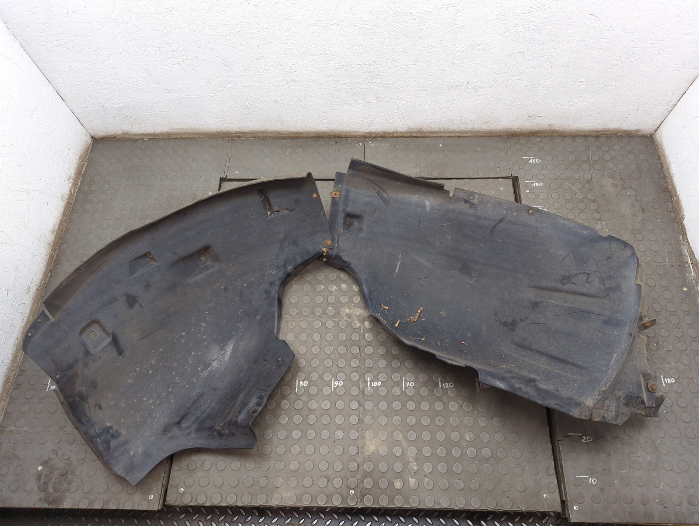 Локер передний правый