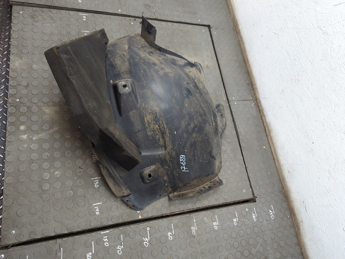 Локер передний левый