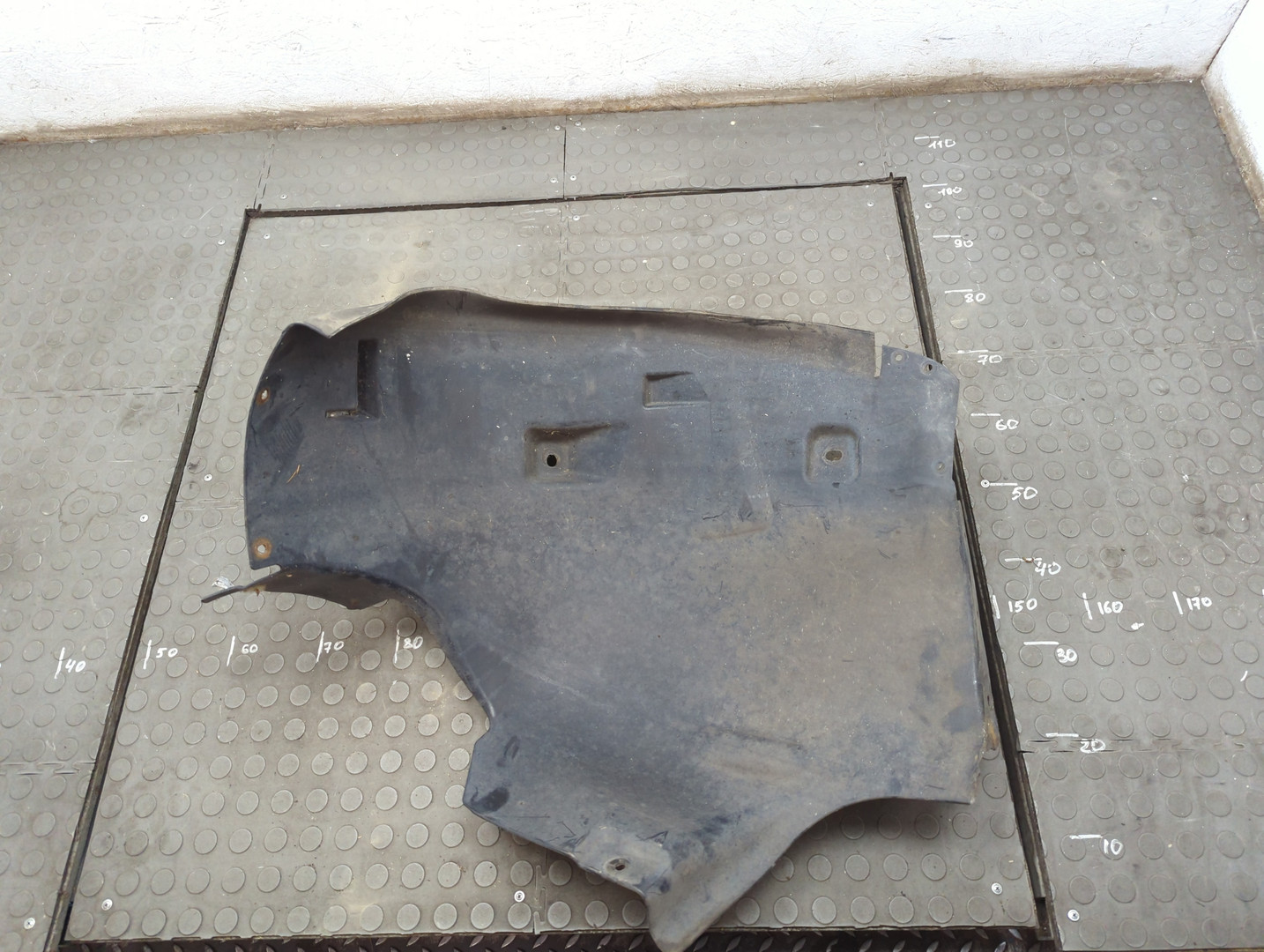 Локер передний левый