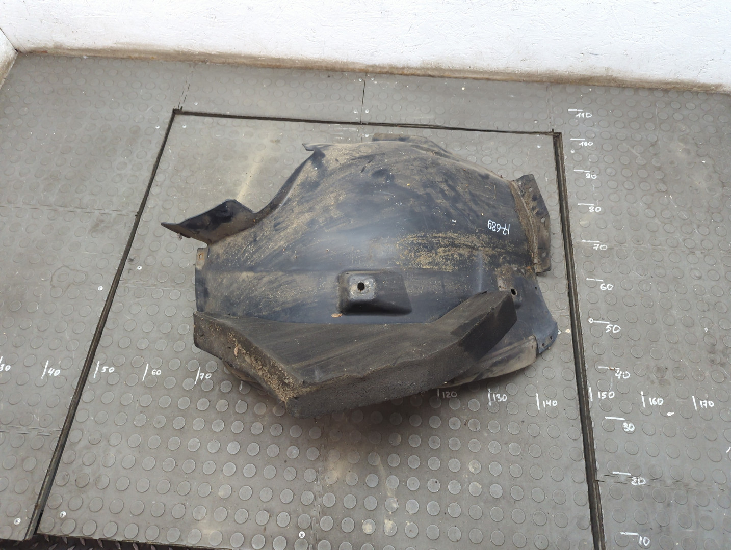 Локер передний левый