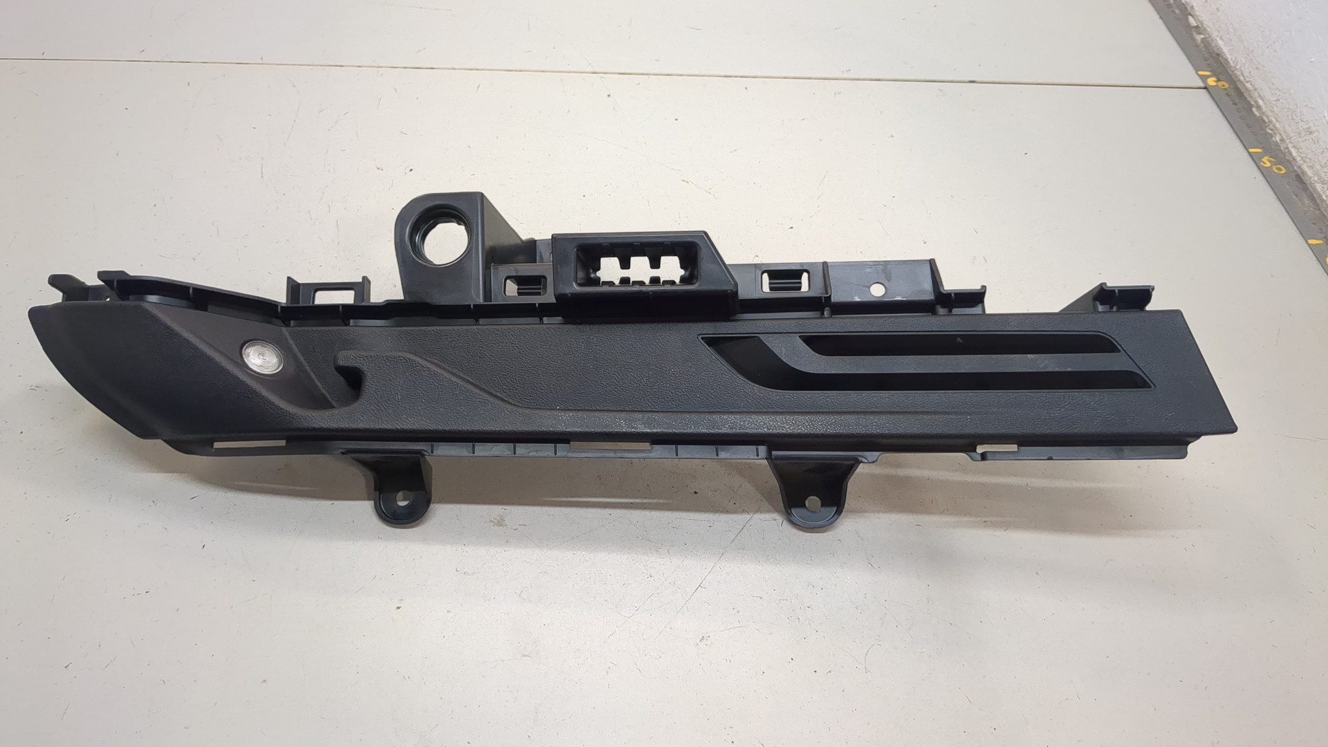 Обшивка багажника