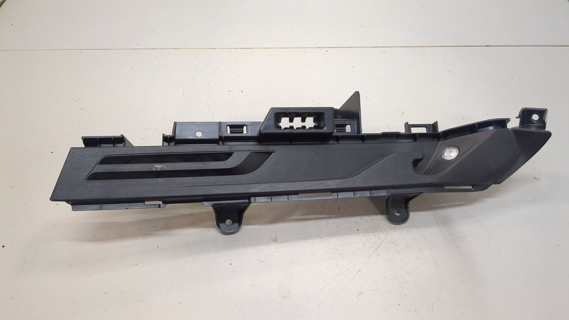 Обшивка багажника