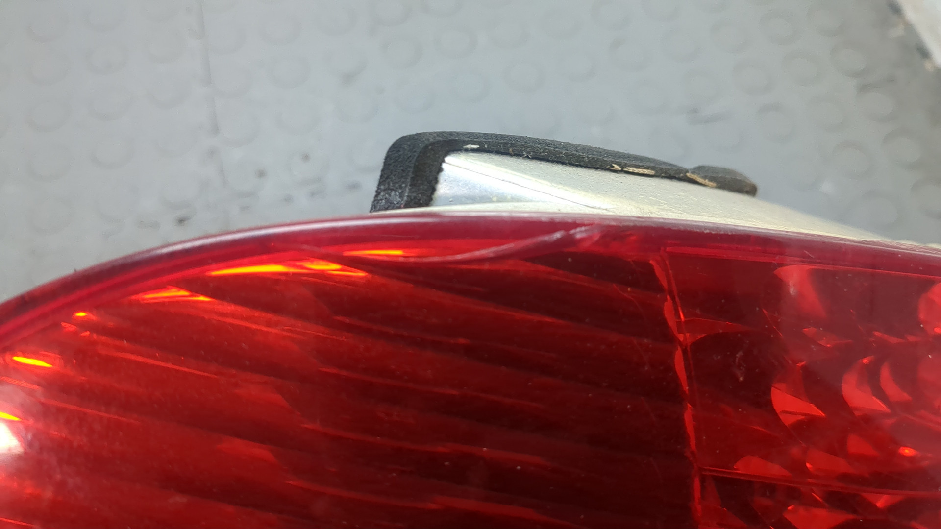 Фонарь задний левый