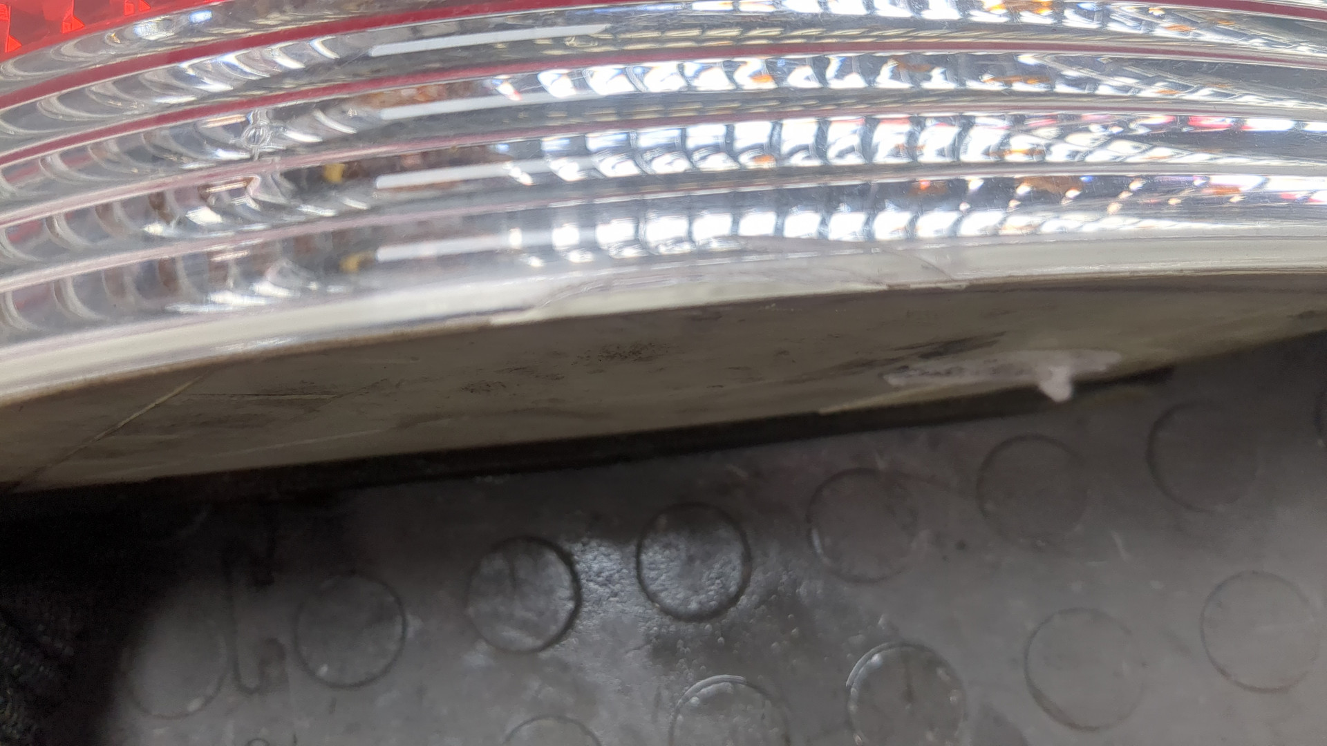 Фонарь задний левый