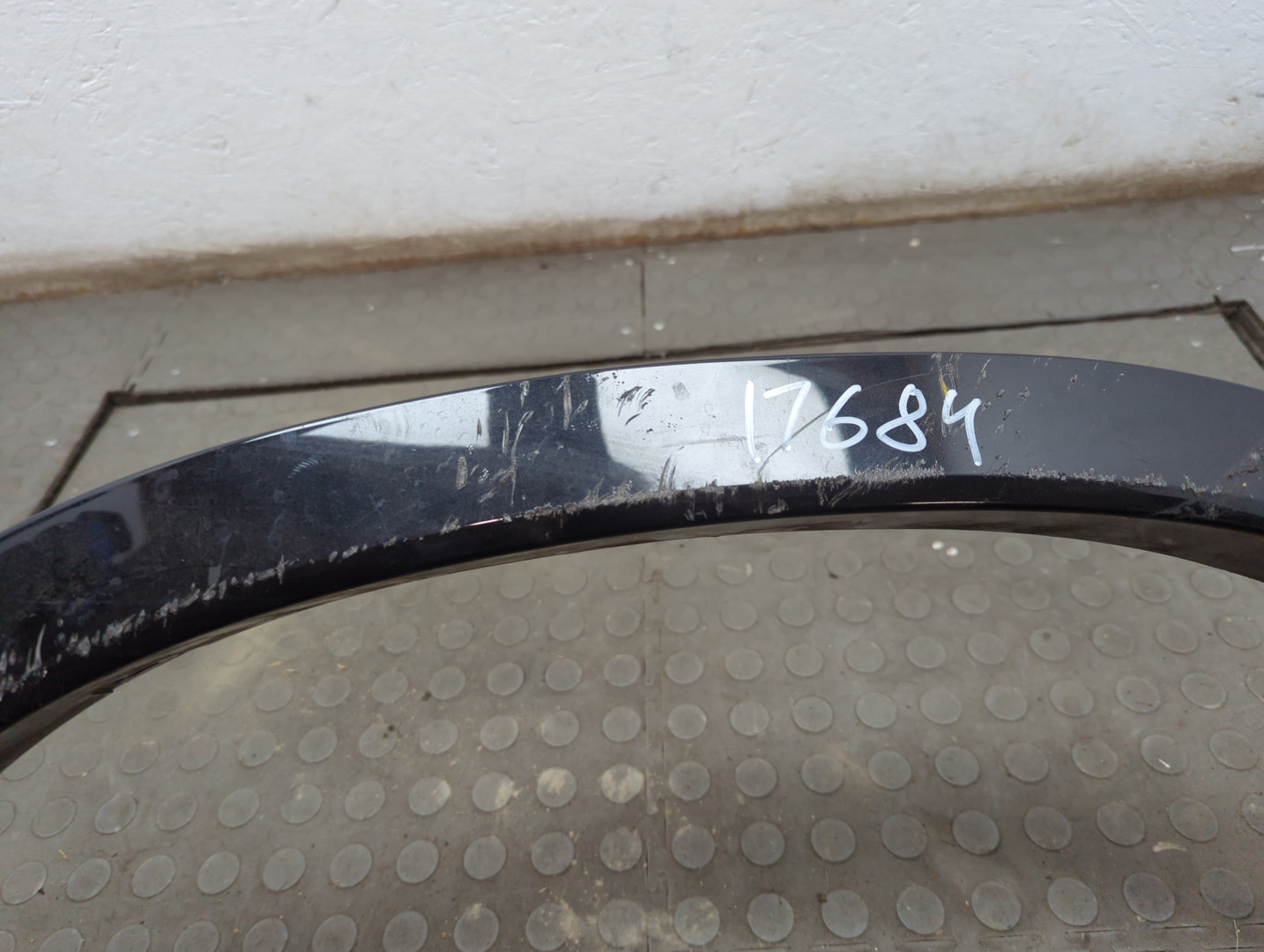 Накладка заднего крыла левого