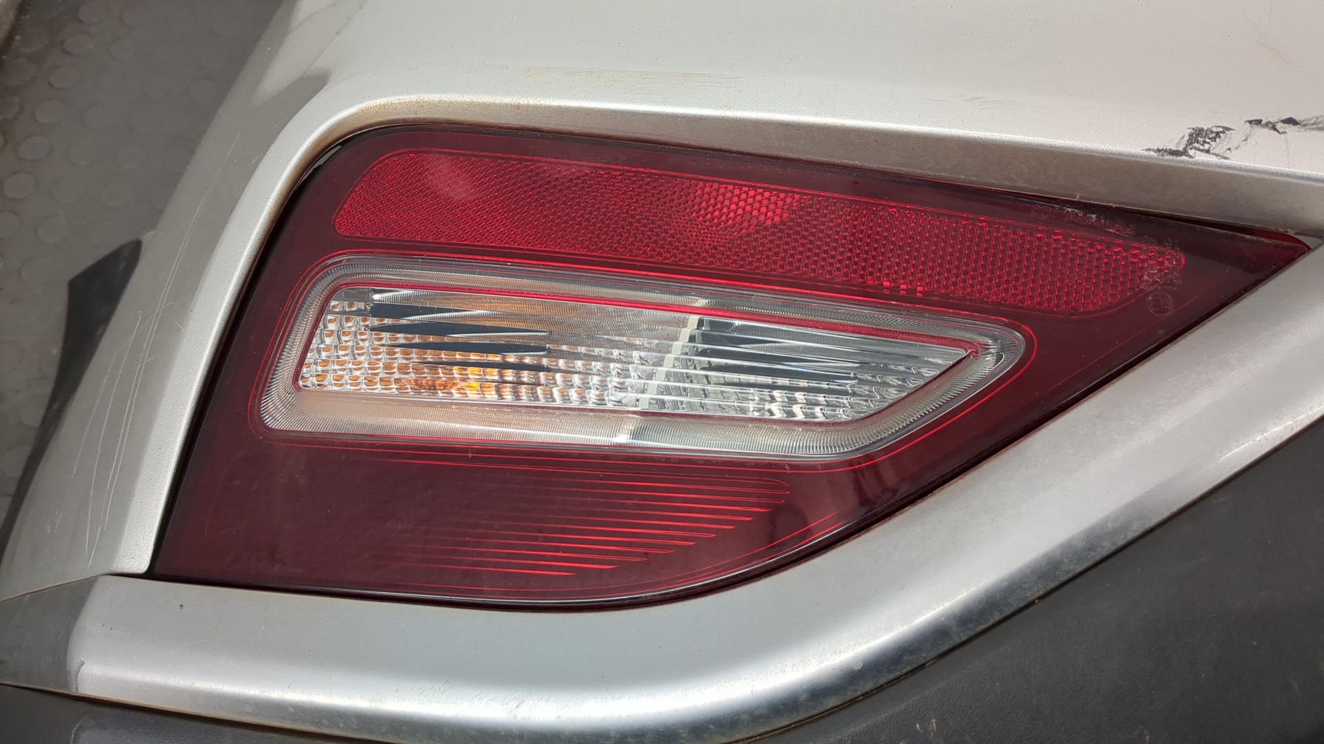 Бампер задний