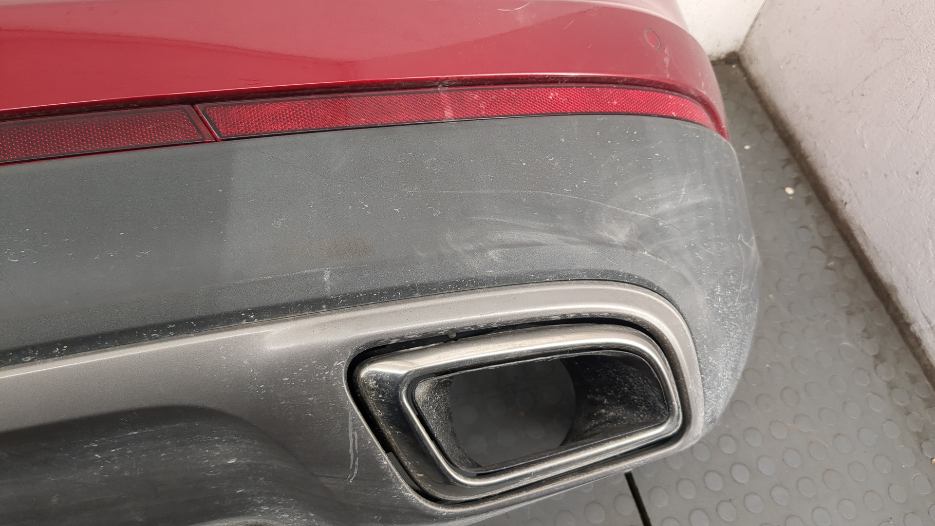 Бампер задний