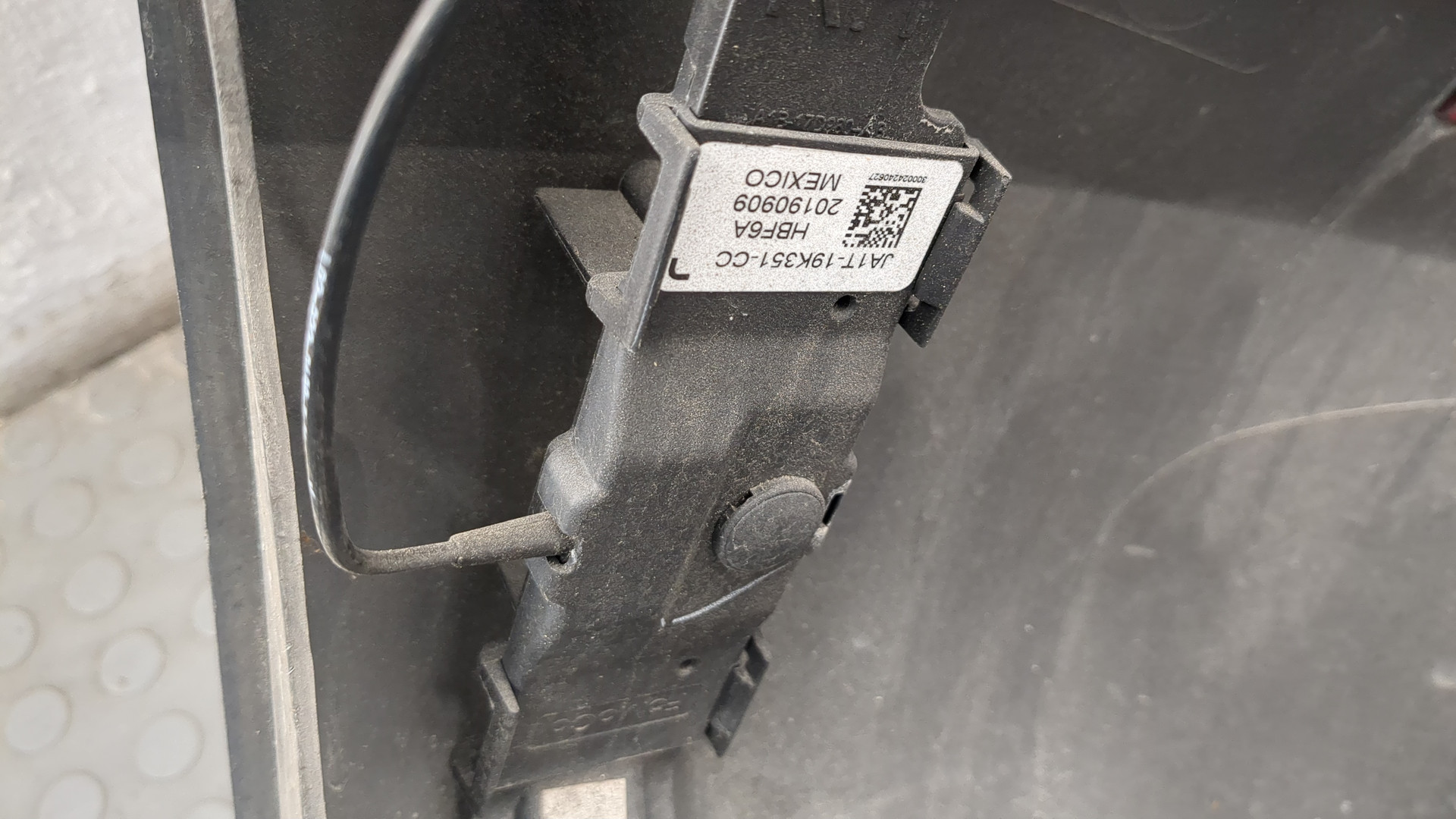 Бампер задний