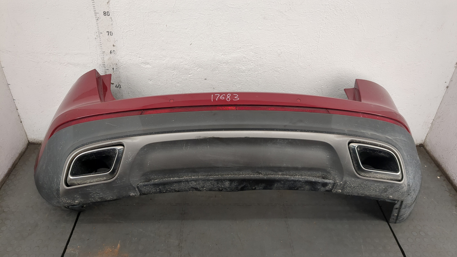 Бампер задний